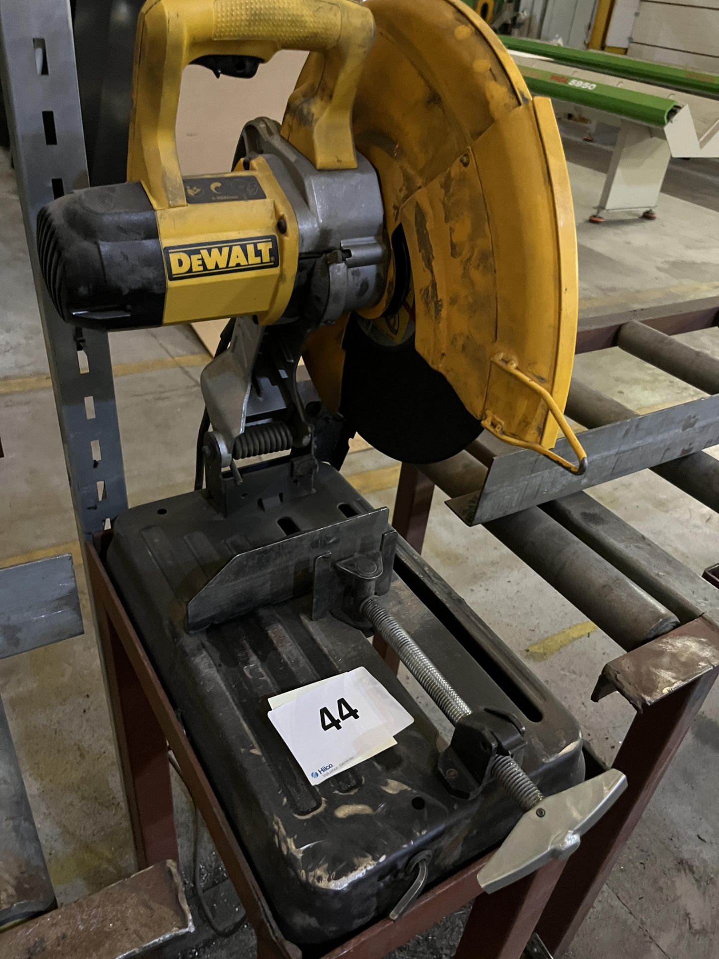 De Walt Chop Saw D28730 Type 1 with Gravity Roller