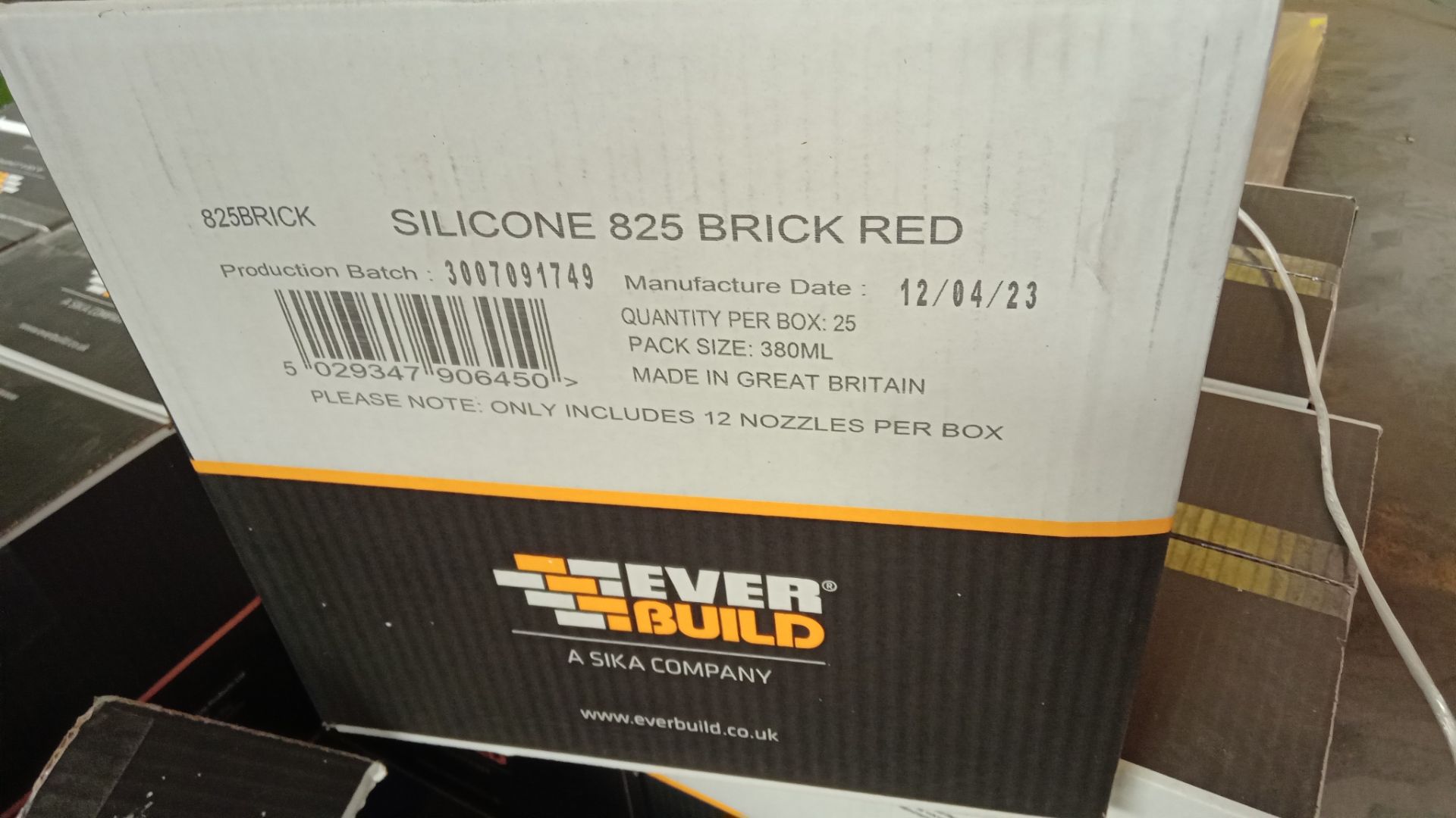 12: Boxes of Ever Build Silicone 825 Brick Red (25 Tubes per Box) - Image 2 of 2