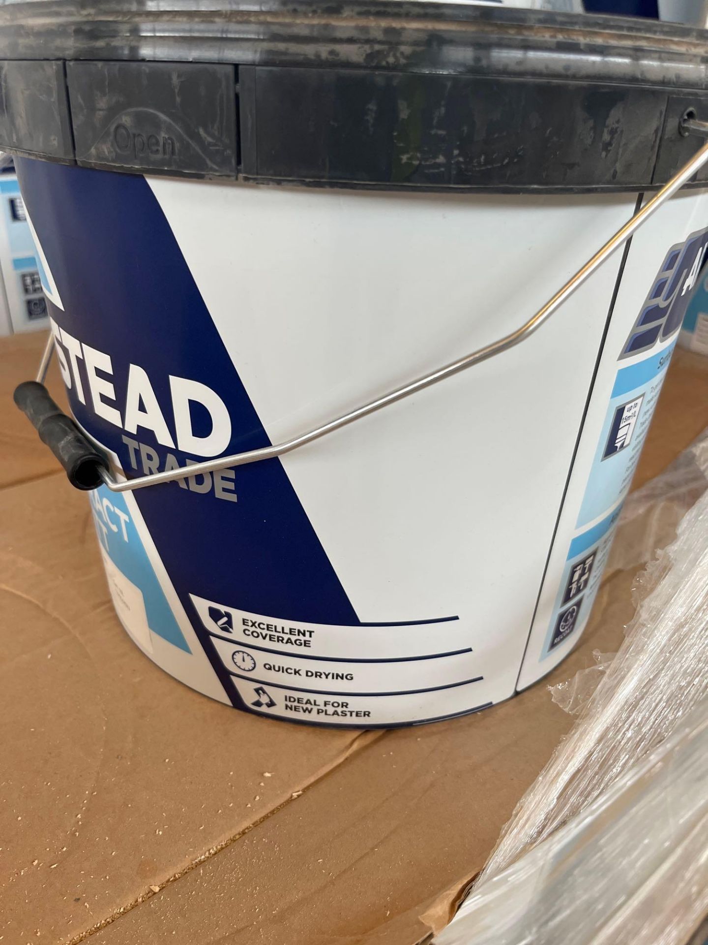 38 10L Tubs of Armstead Contract Matt Emulsion - Image 3 of 3