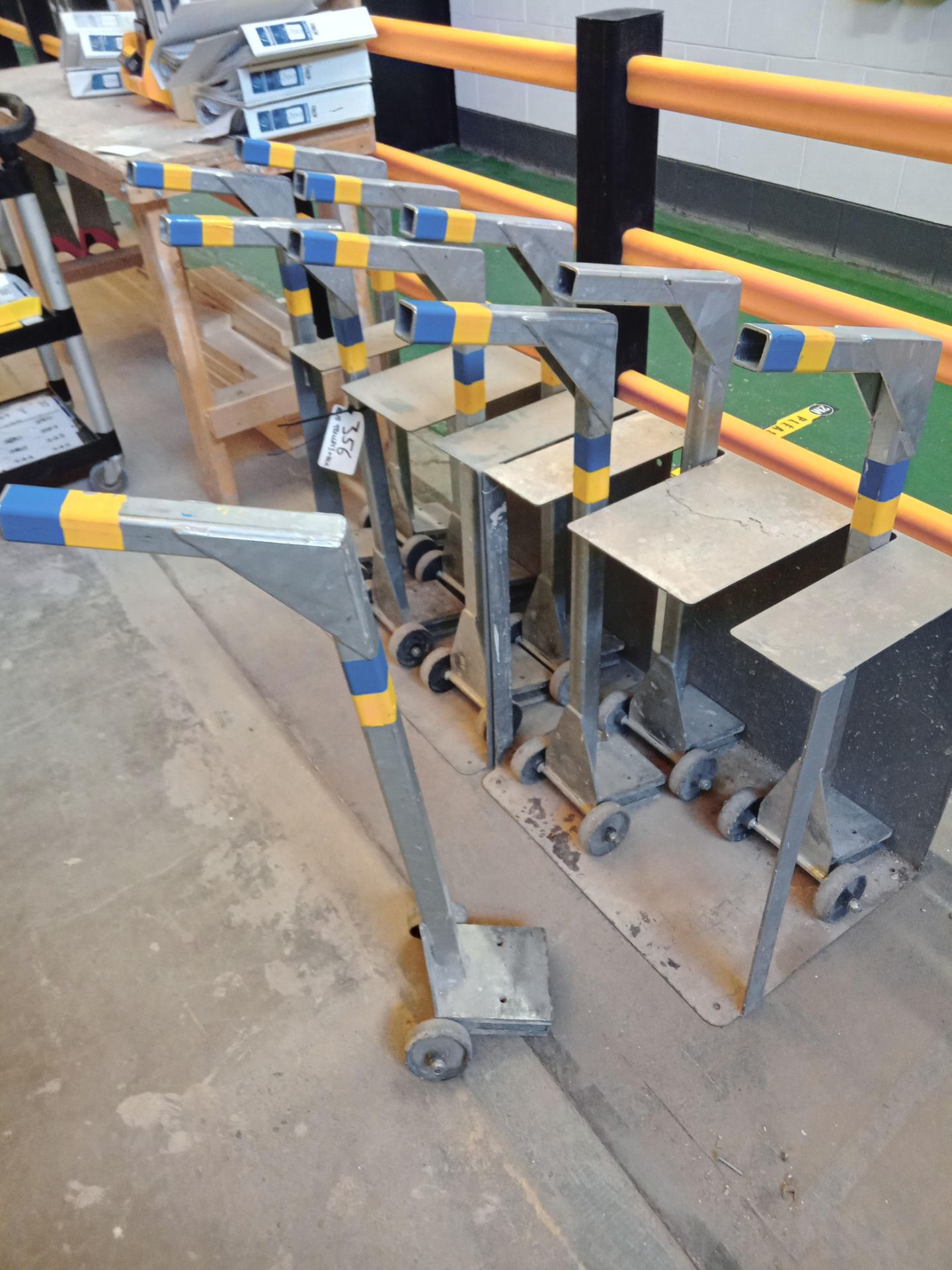 10: Lever Type Sheet Lifter/Carriers