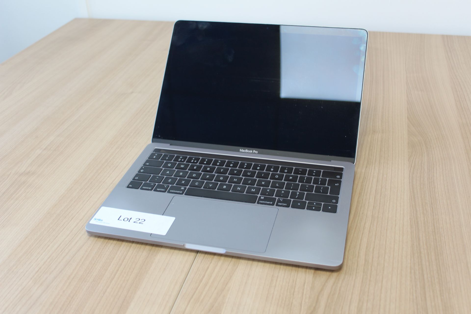 Apple MacBook Pro A1989 Laptop Computer ,No Charger, s/n C02XH3LEJHC8