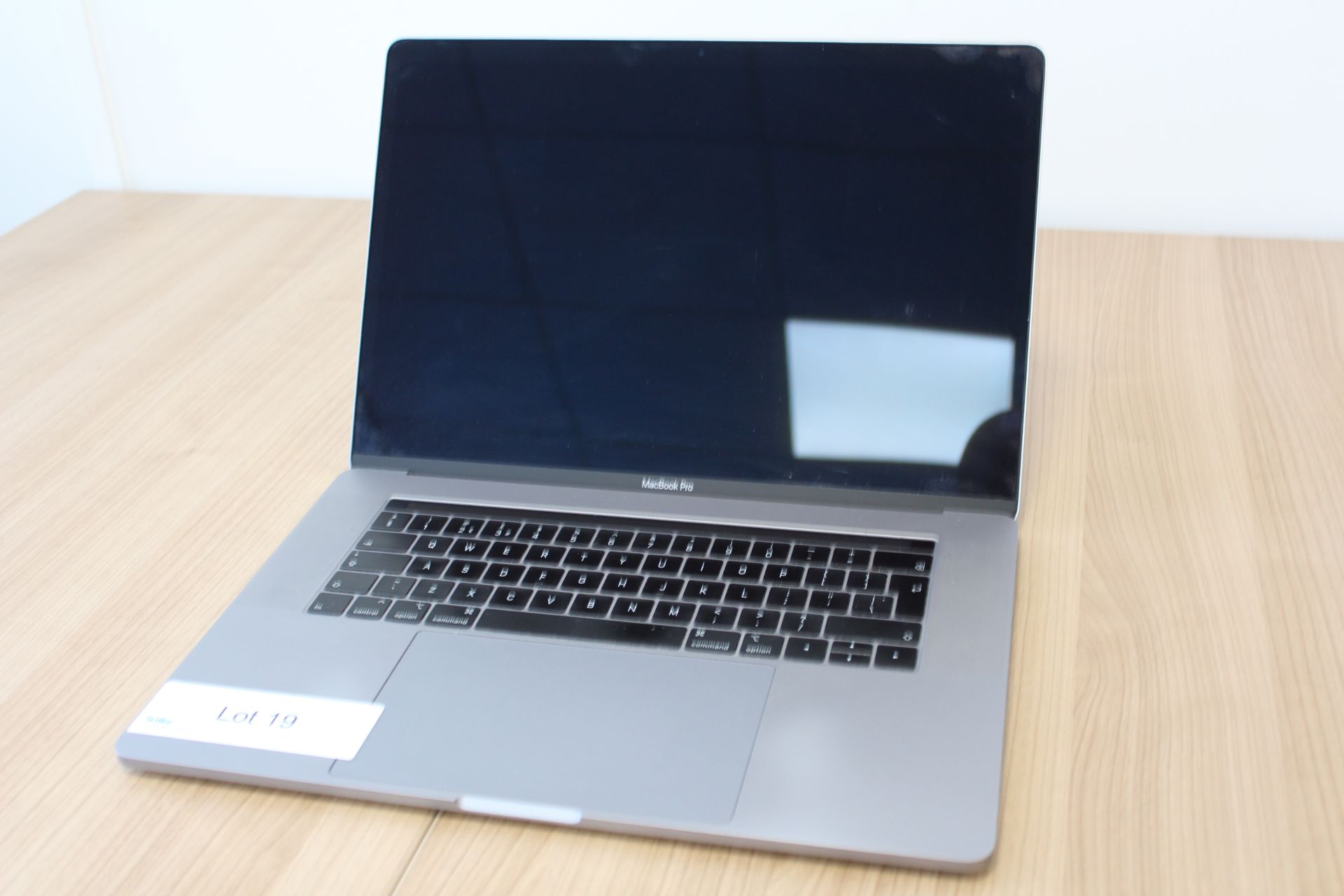 Apple MacBook Pro A1990 Laptop Computer ,No Charger, s/n C02Y11X9JG5J