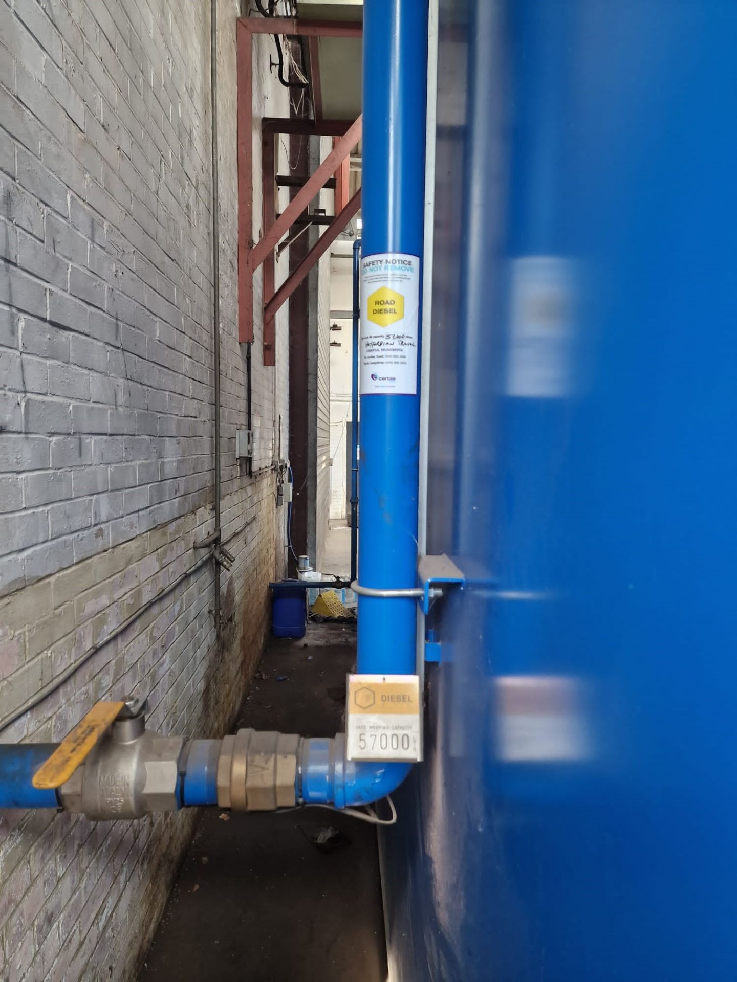 Terence Barker 60000 Litre Capacity Enclosed Bunded Oil Storage Tank With External Fuel Pump And Met - Image 6 of 10