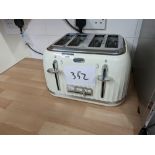 1: Breville 4-slice toaster