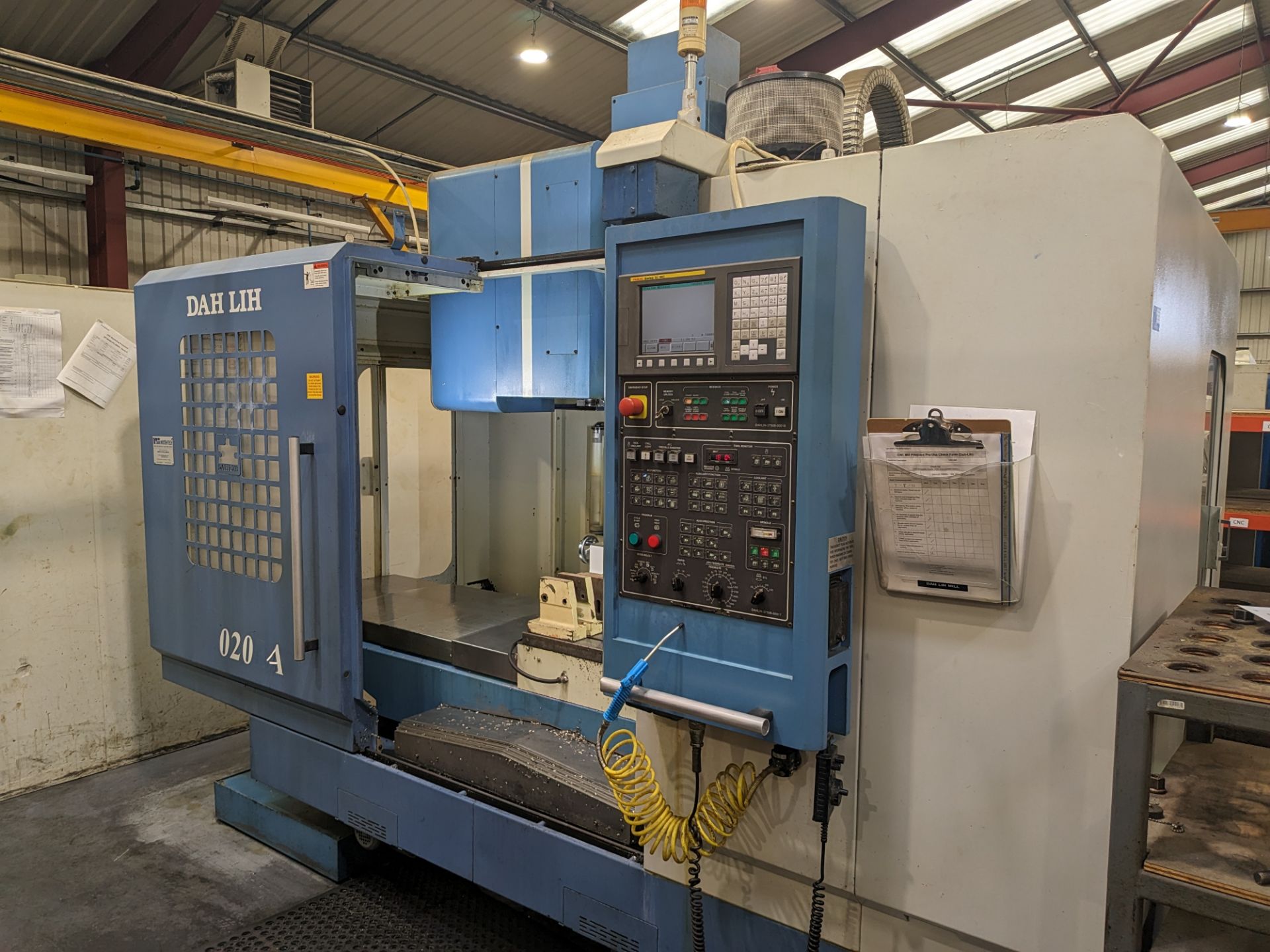 1: Dahlih DL-MCV1020BA Vertical Machining Centre - Image 2 of 8