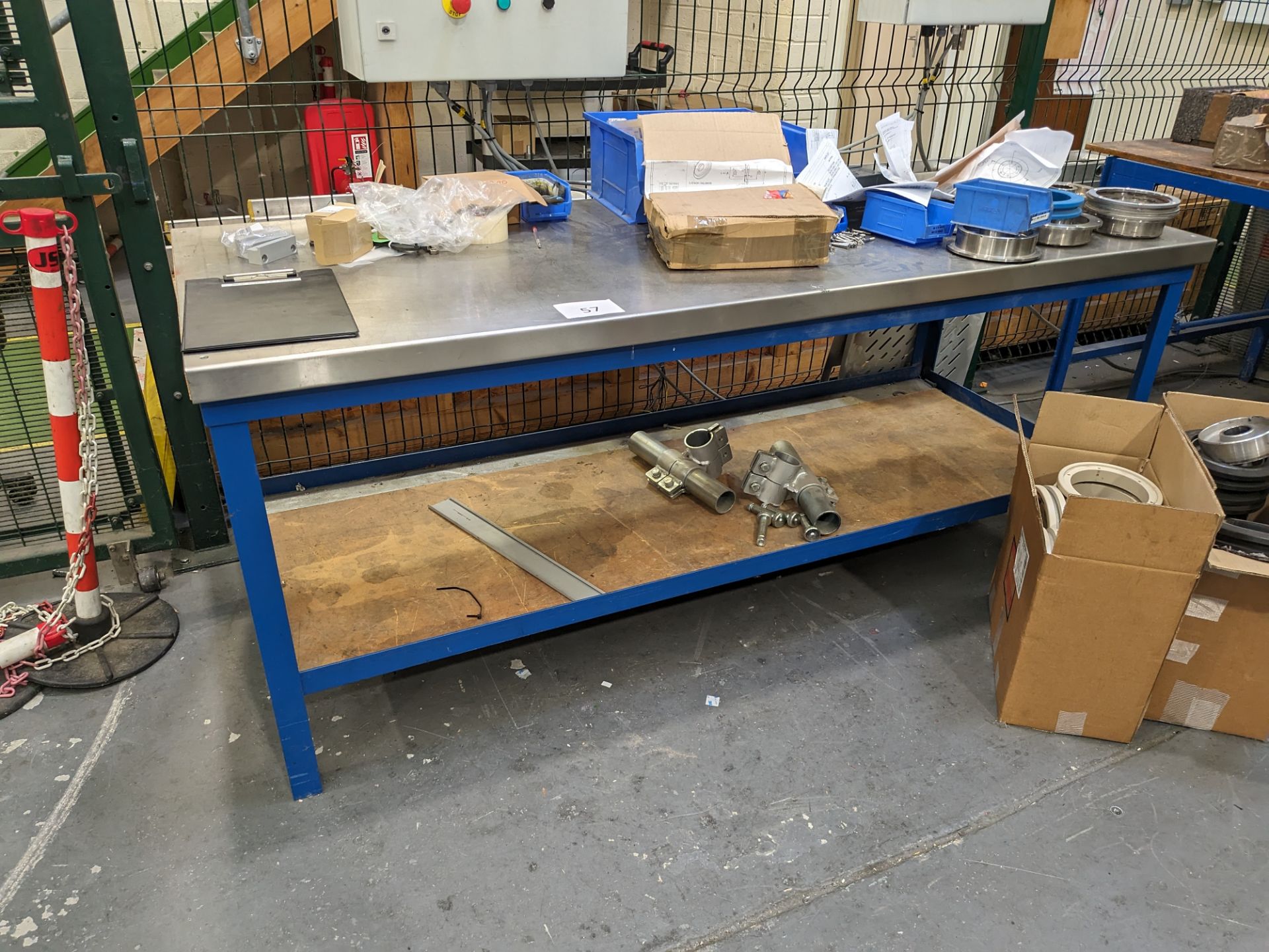 1: 2000mm x 800mm Steel Topped Table