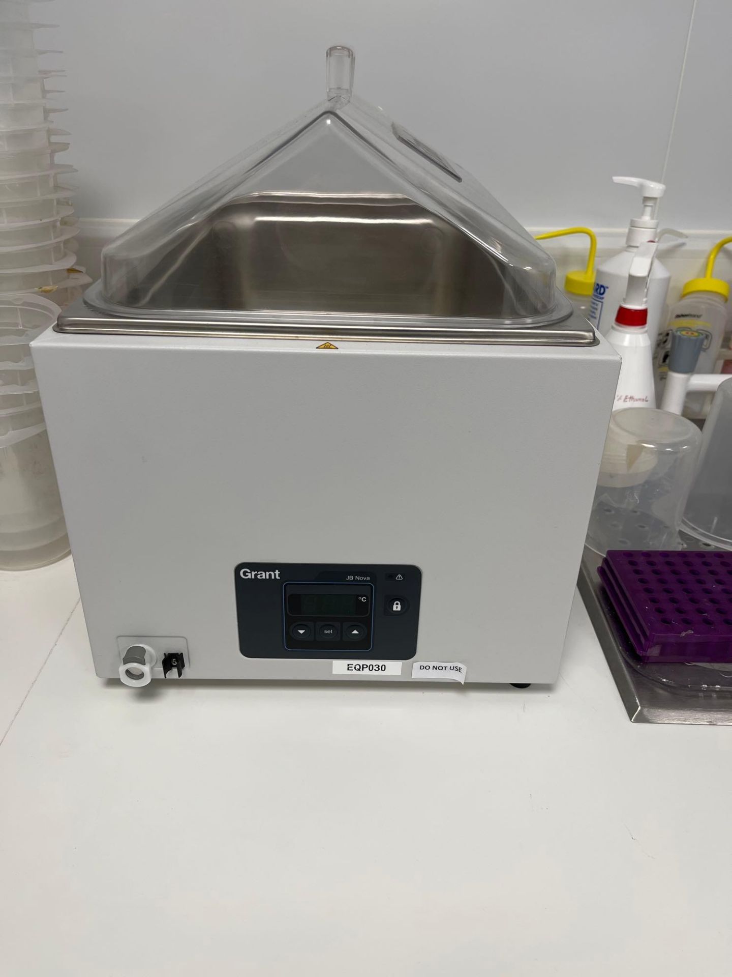 Grant, JB Nova 18, Water Incubator