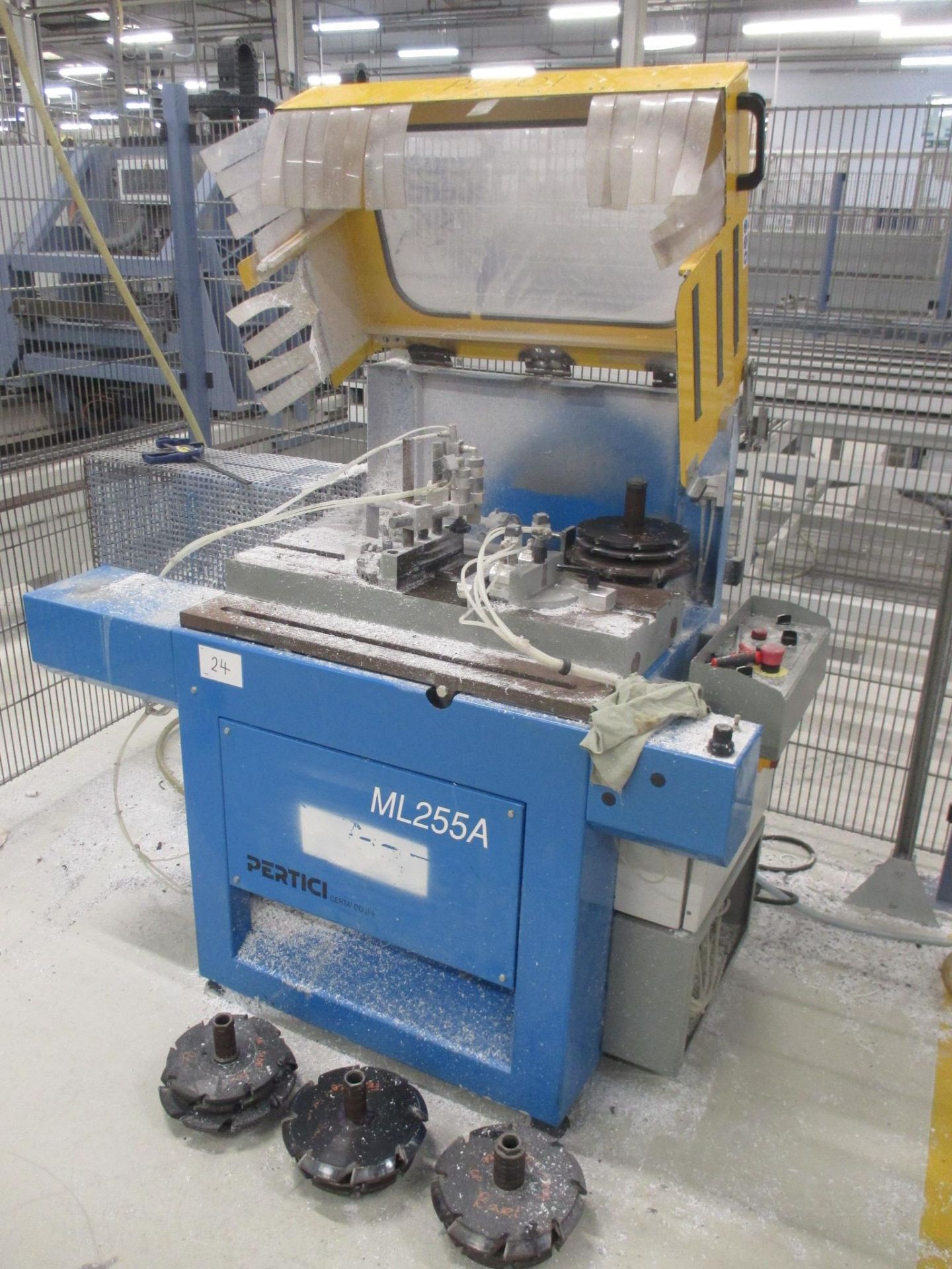 1: Pertici ML255A End Milling Machine