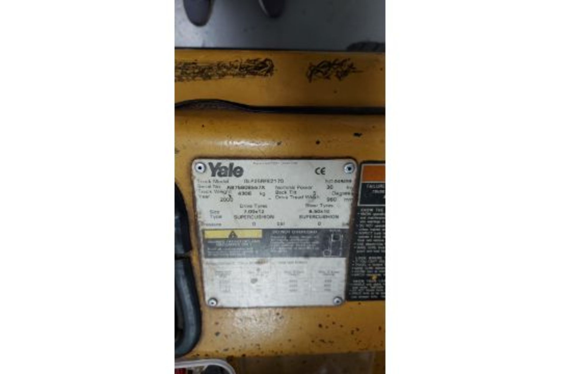Yale GLP25RFE2170 Gas Forklift Truck. 2.5 Ton Capacity, Last Service 26/05/23, Running Hours 10,881 - Image 2 of 2