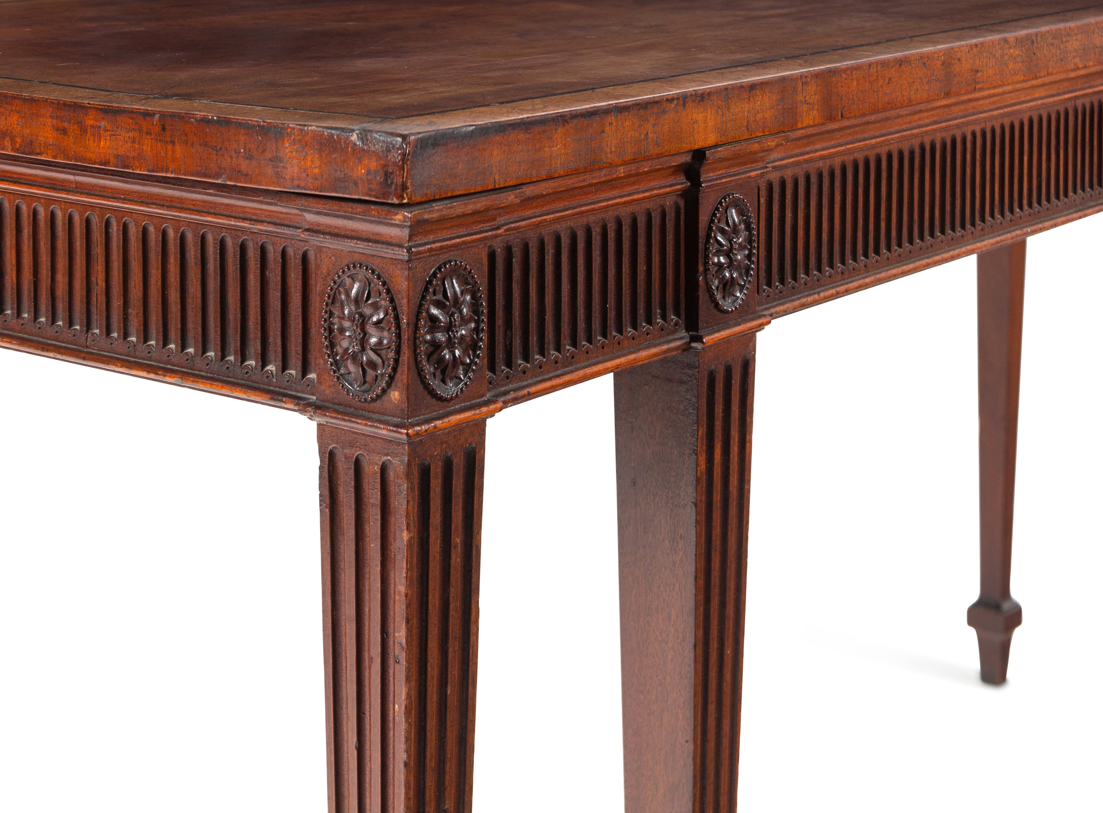 A George III Mahogany and Ebony-Inlaid Serving Table in the Manner of Thomas Chippendale - Image 5 of 8