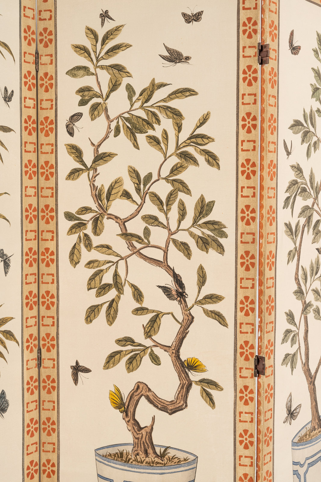 A Pair of Painted Three-Panel Screens - Image 7 of 16