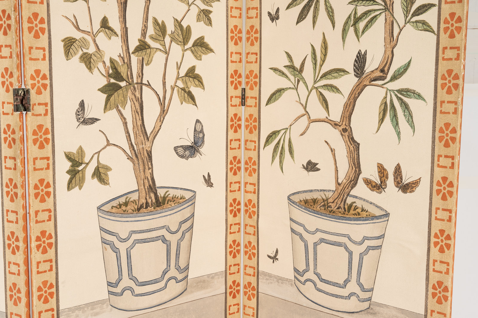 A Pair of Painted Three-Panel Screens - Image 10 of 16