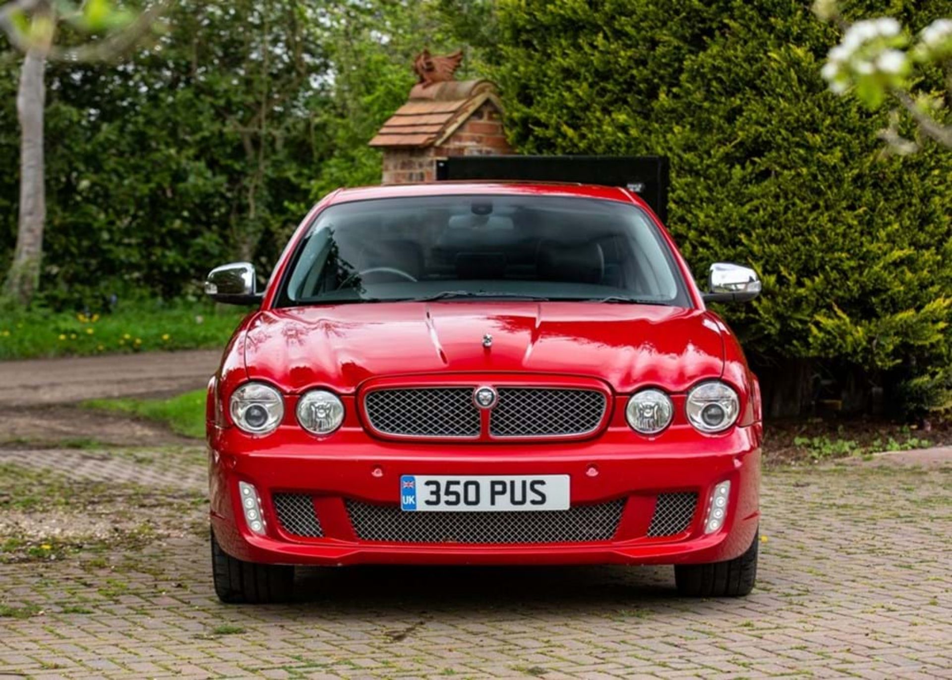 2005 Jaguar XJR - Image 2 of 10