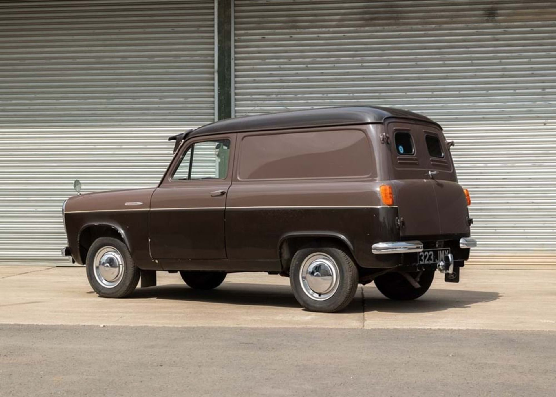 1956 Ford Thames Deluxe 7CWT Van - Image 9 of 10