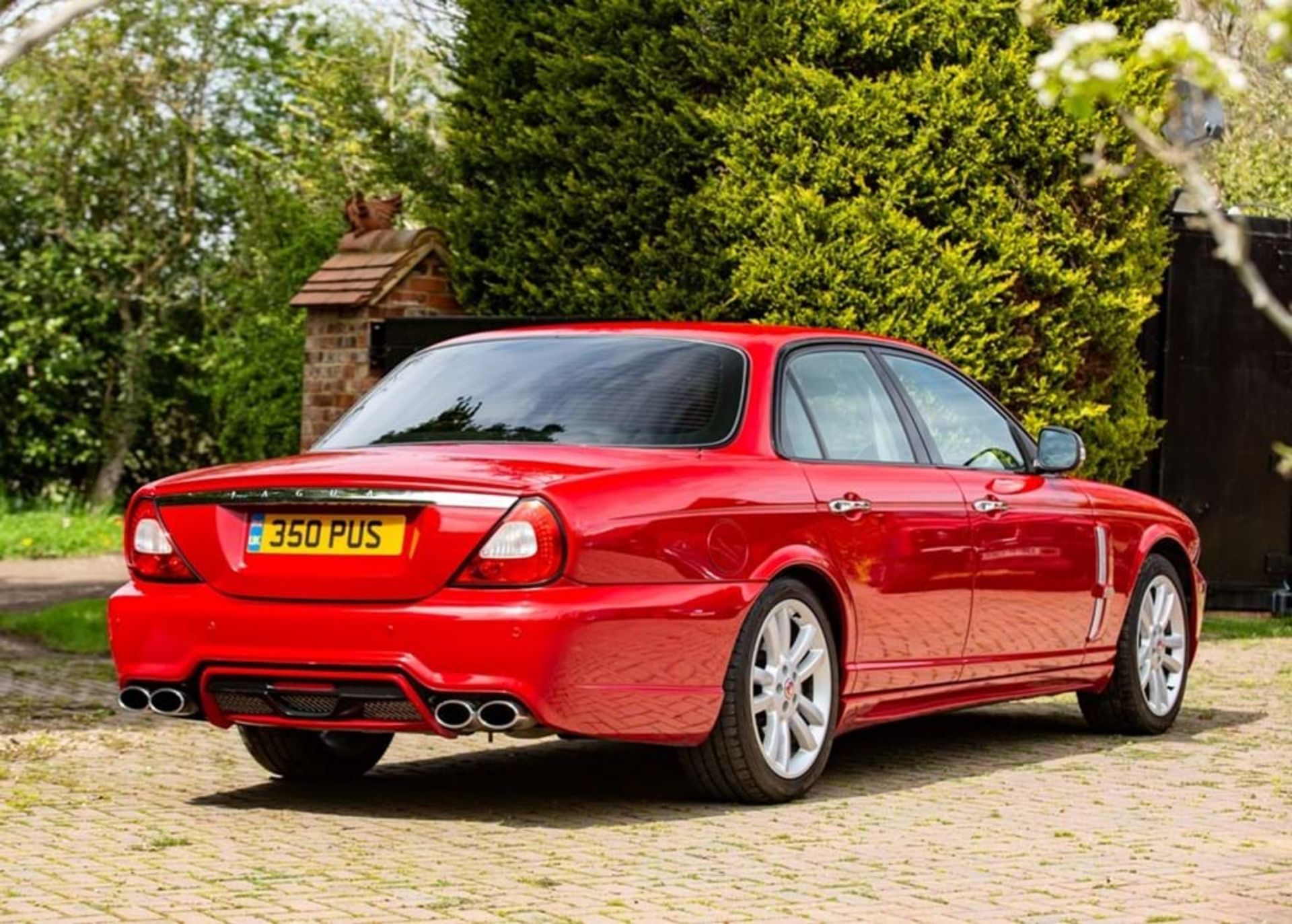 2005 Jaguar XJR - Image 4 of 10