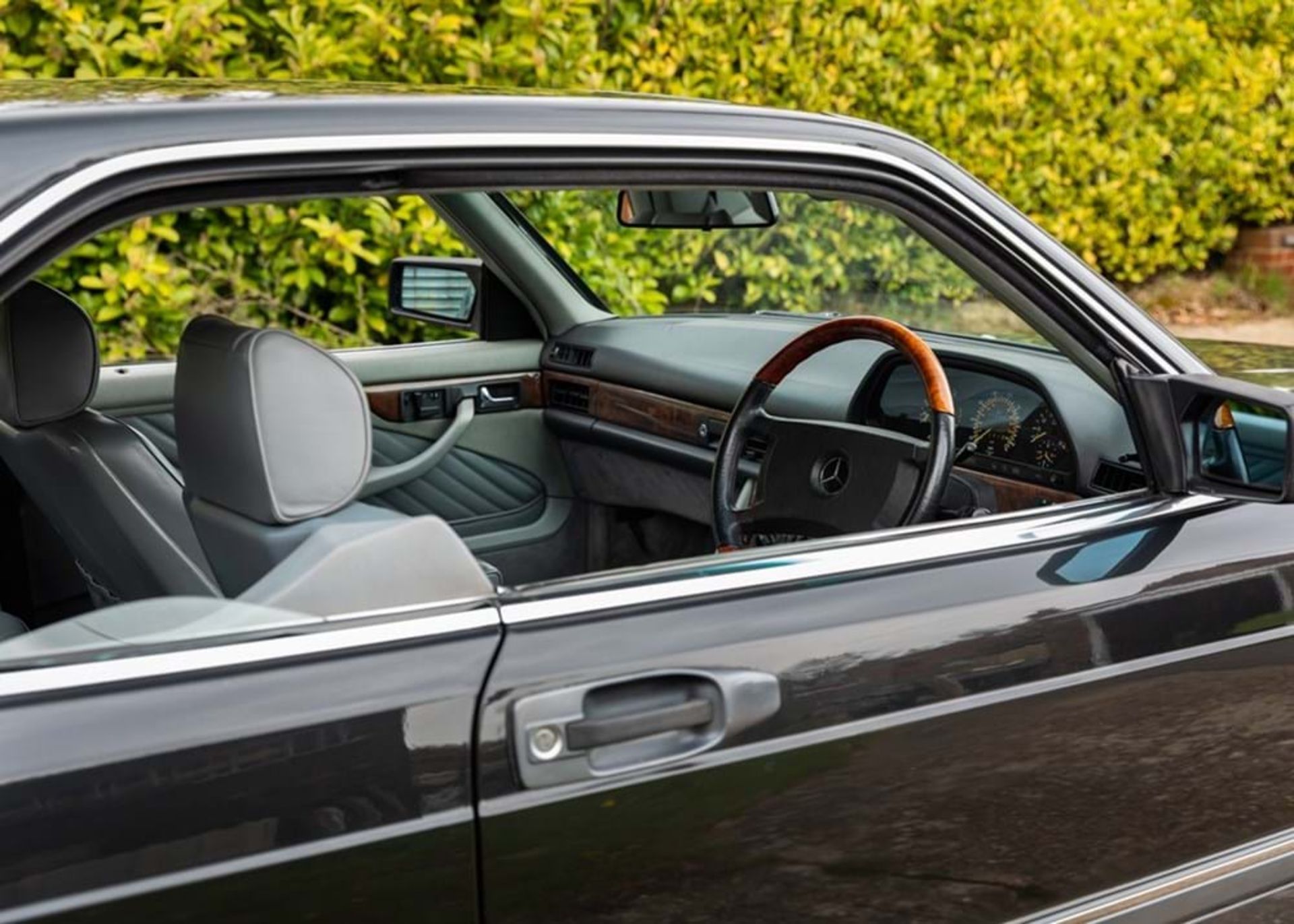 1989 Mercedes-Benz 560 SEC - Image 9 of 10