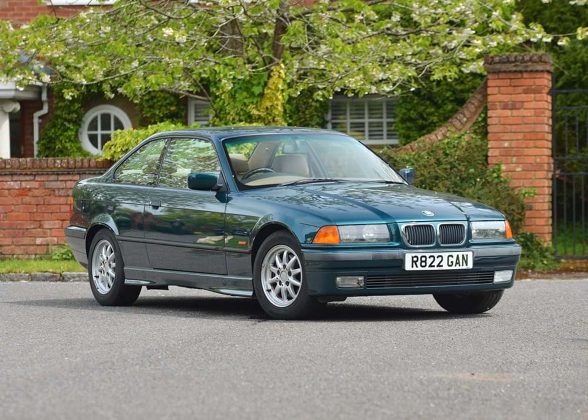 1997 BMW 323i Coupé