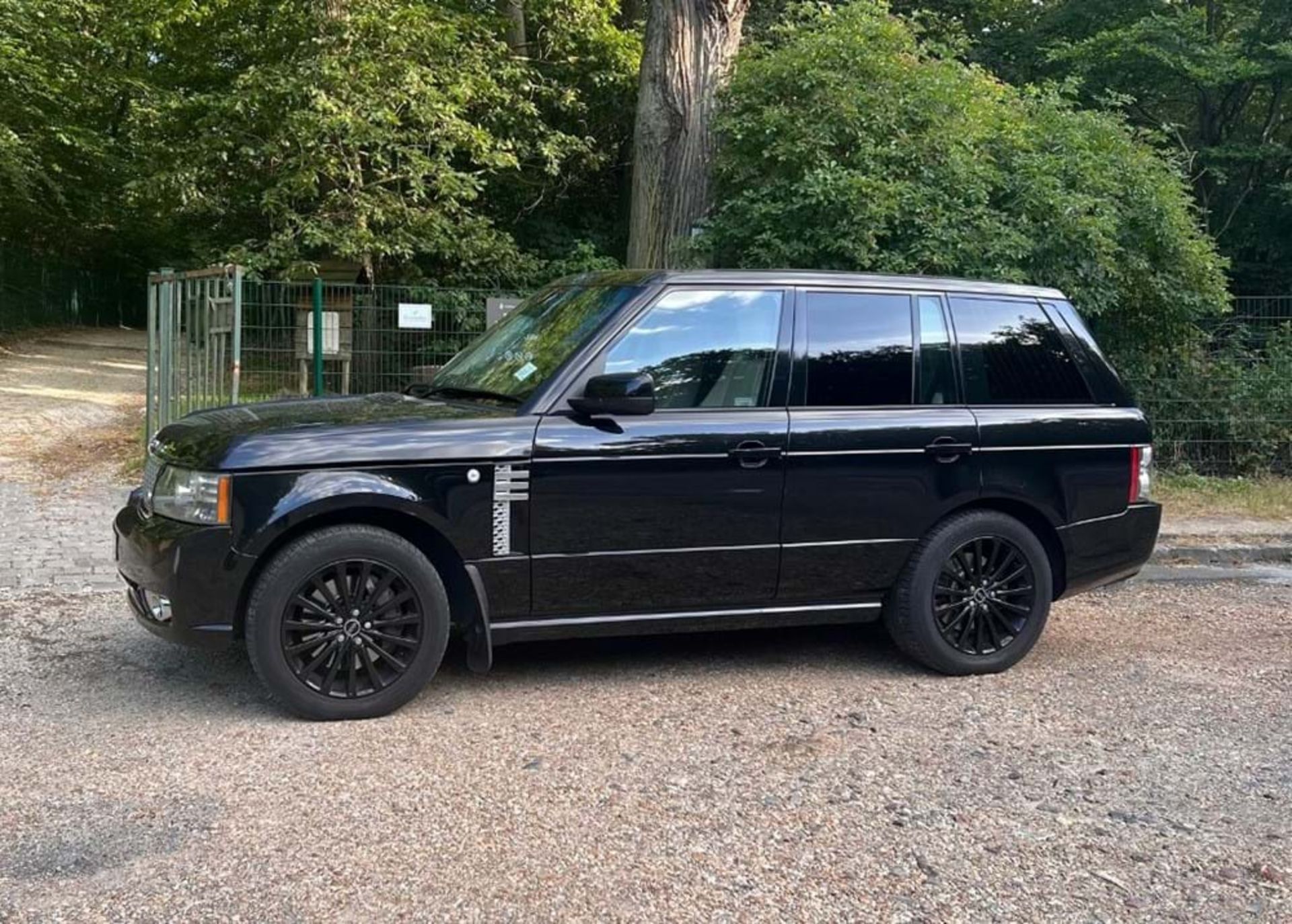 2010 Range Rover TDV8 Autobiography - Image 3 of 9