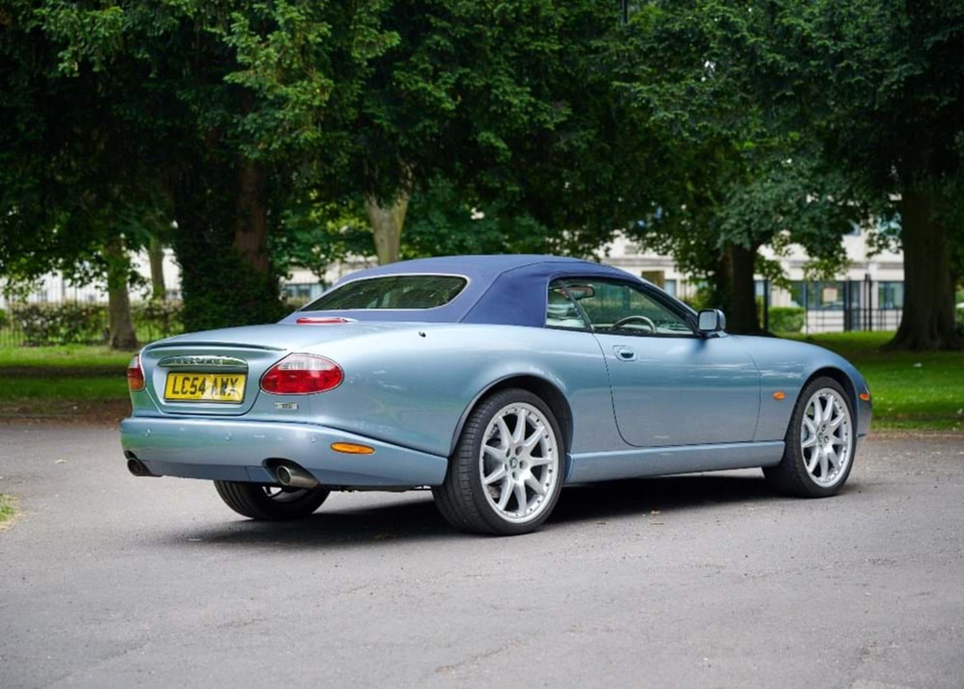 2004 Jaguar XK8 Convertible - Image 7 of 10