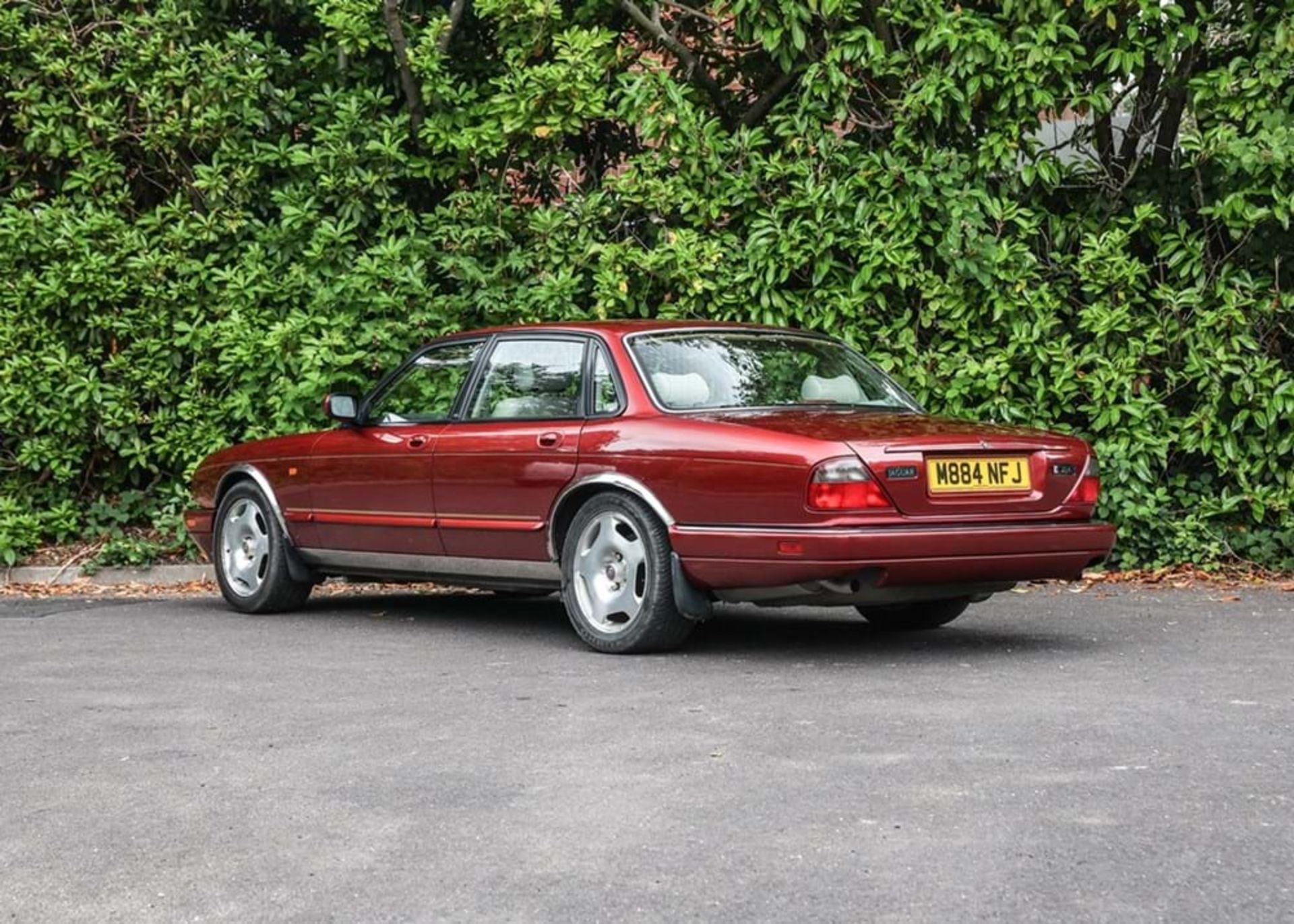 1994 Jaguar XJR - Image 3 of 10