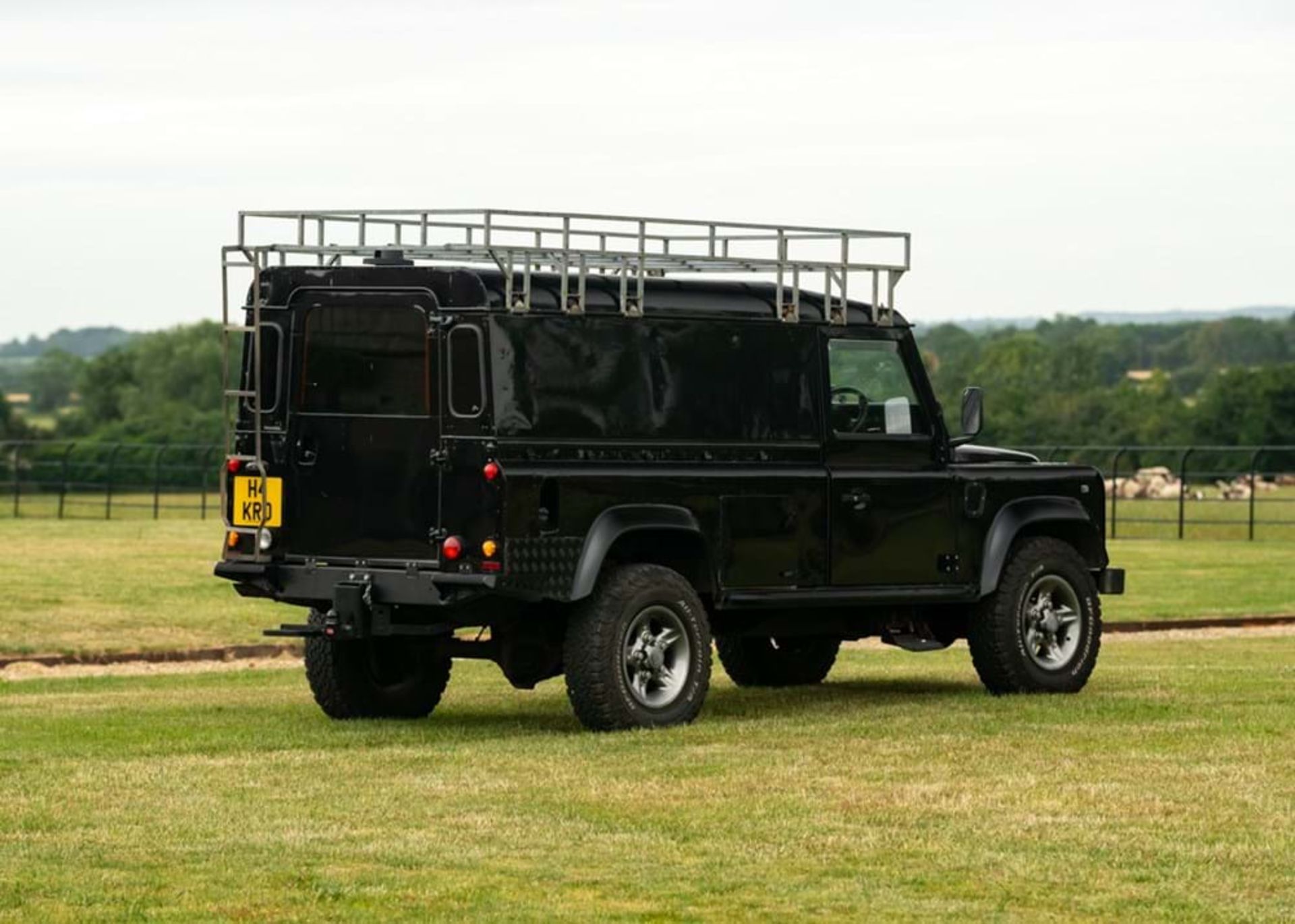 1991 Land Rover Defender 110 200TDi 'Safari' - Image 7 of 10