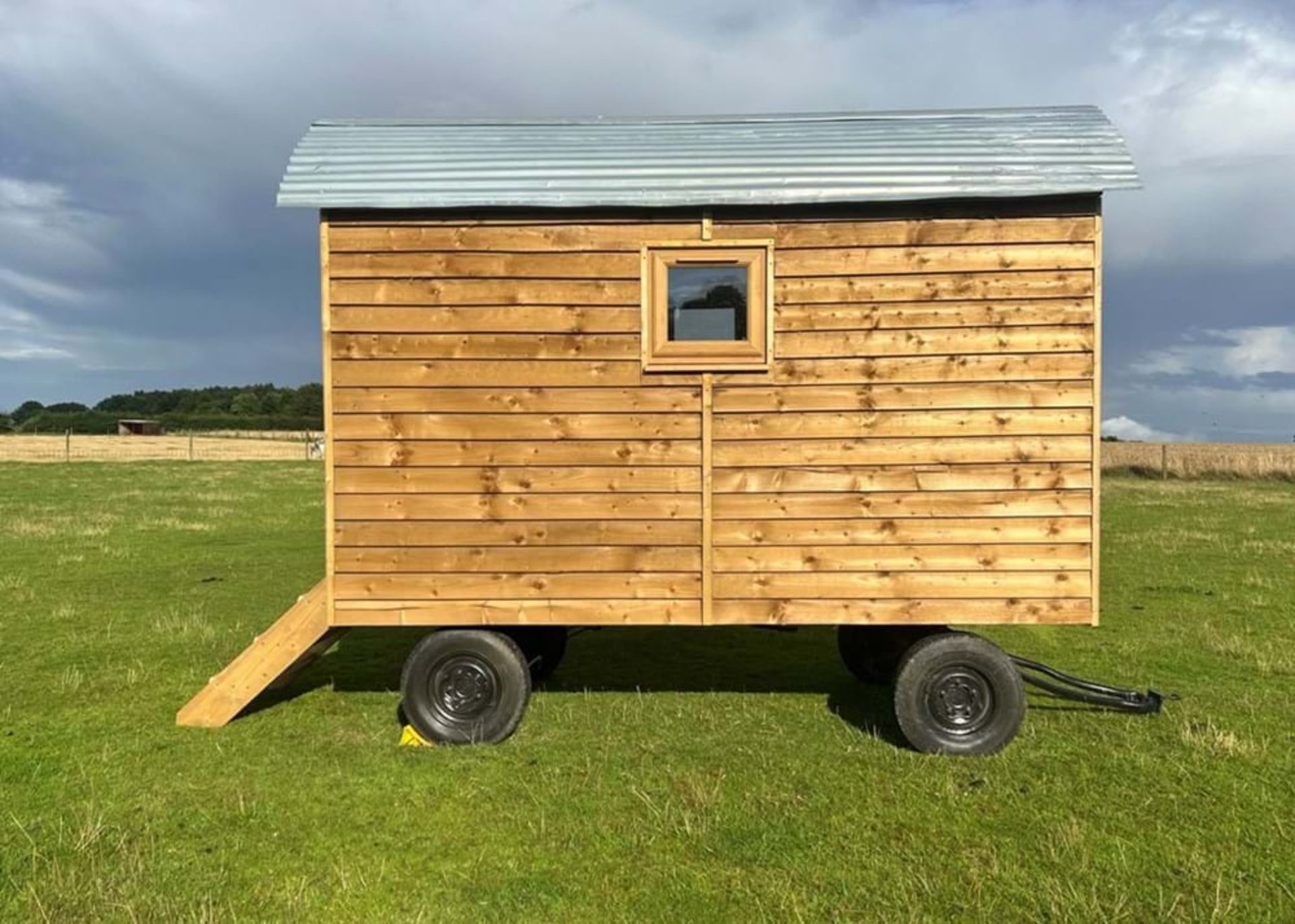 2023 Shepherds Hut - Image 7 of 8