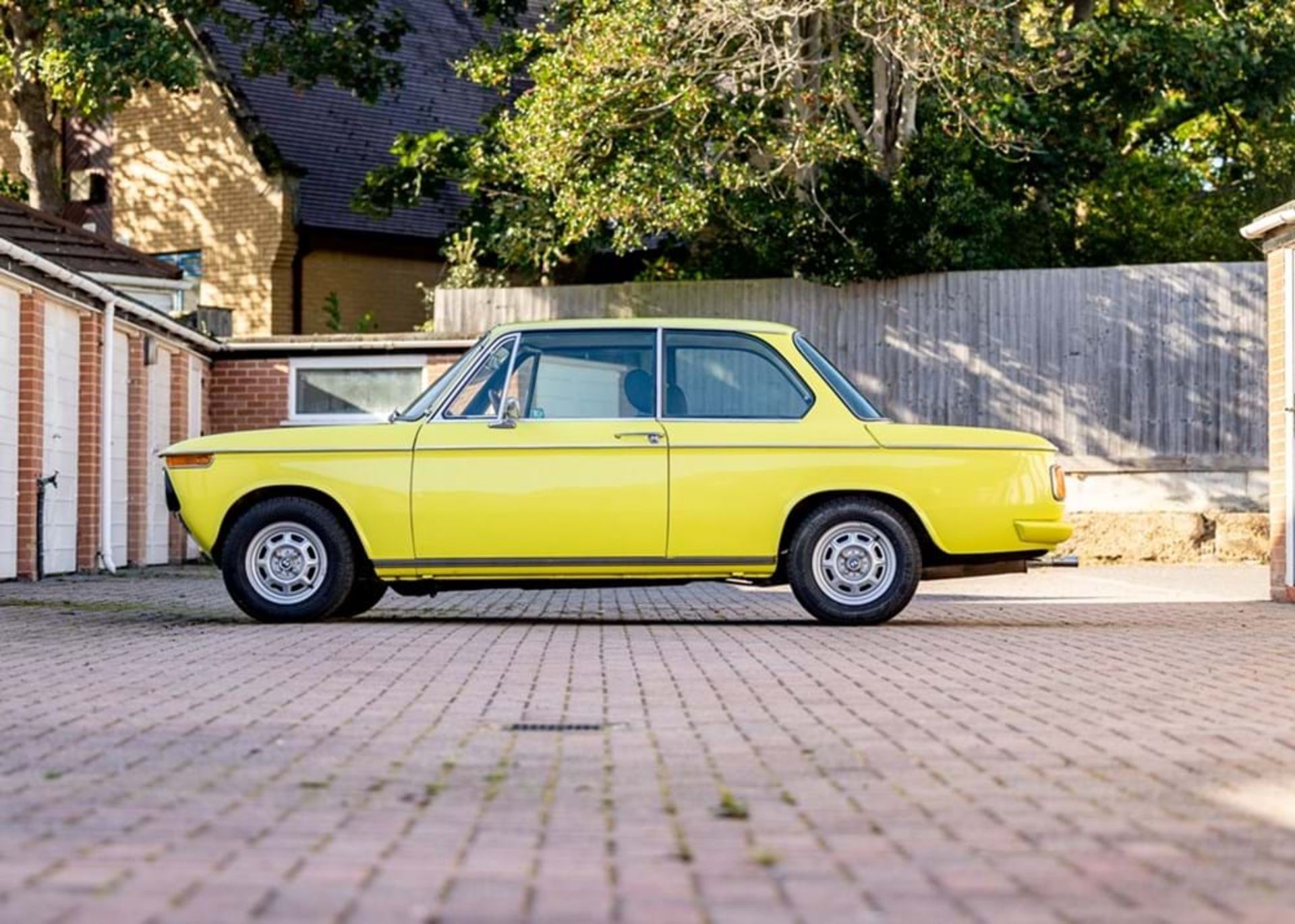 1975 BMW 2002 - Image 9 of 10