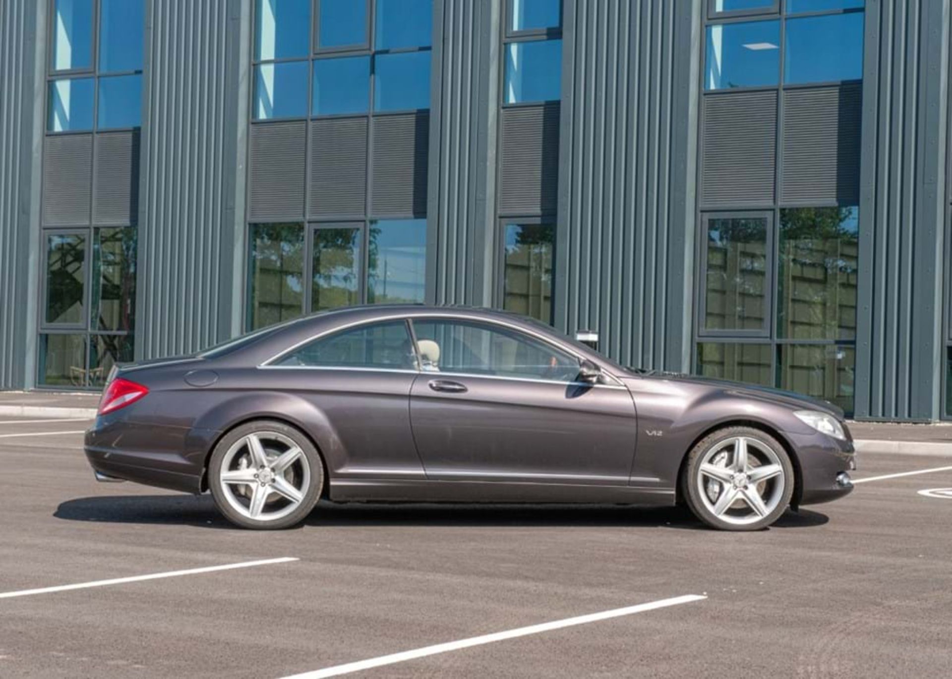 2007 Mercedes-Benz CL600 - Image 9 of 10