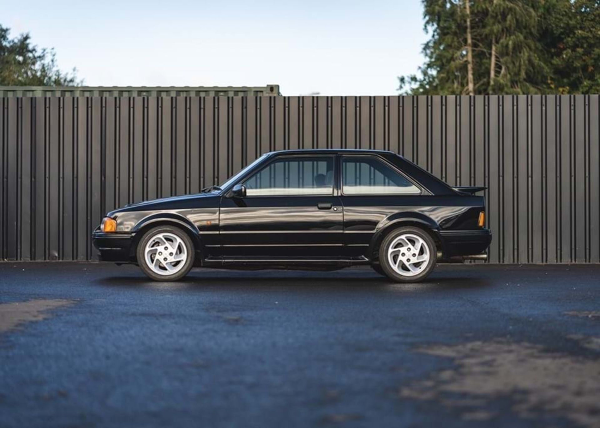 1986 Ford Escort RS Turbo - Image 2 of 10