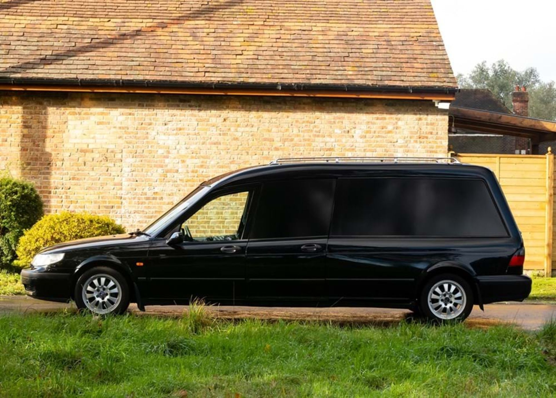 Saab 95 Hearse - Image 3 of 9