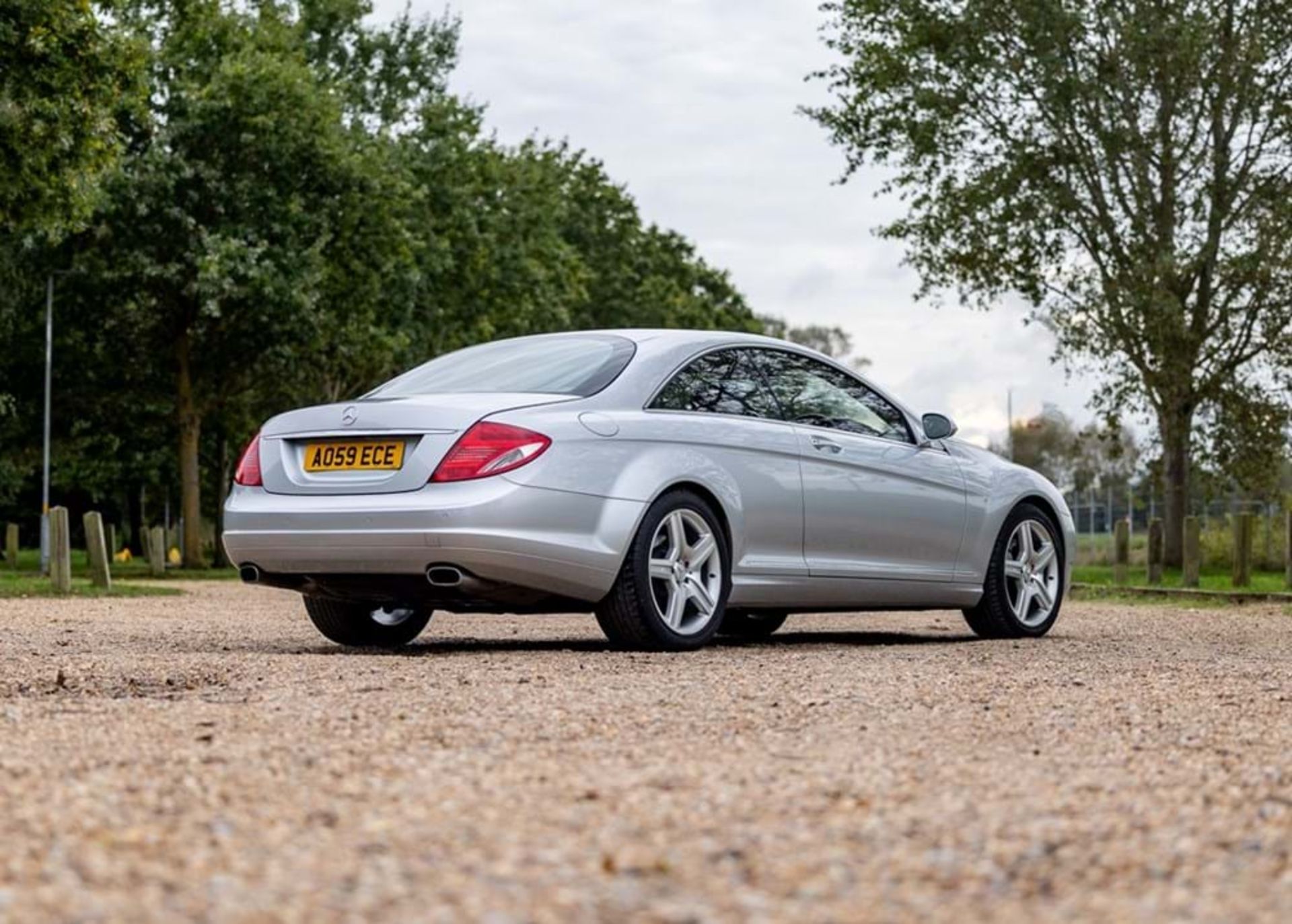 2009 Mercedes-Benz CL500 - Image 3 of 10