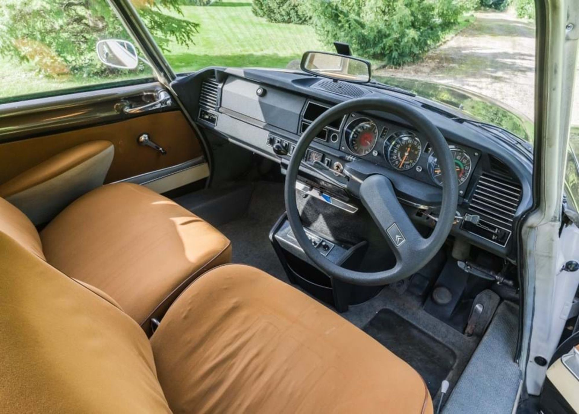 1974 Citroën DS 23 Safari Seven Seat - Image 6 of 10