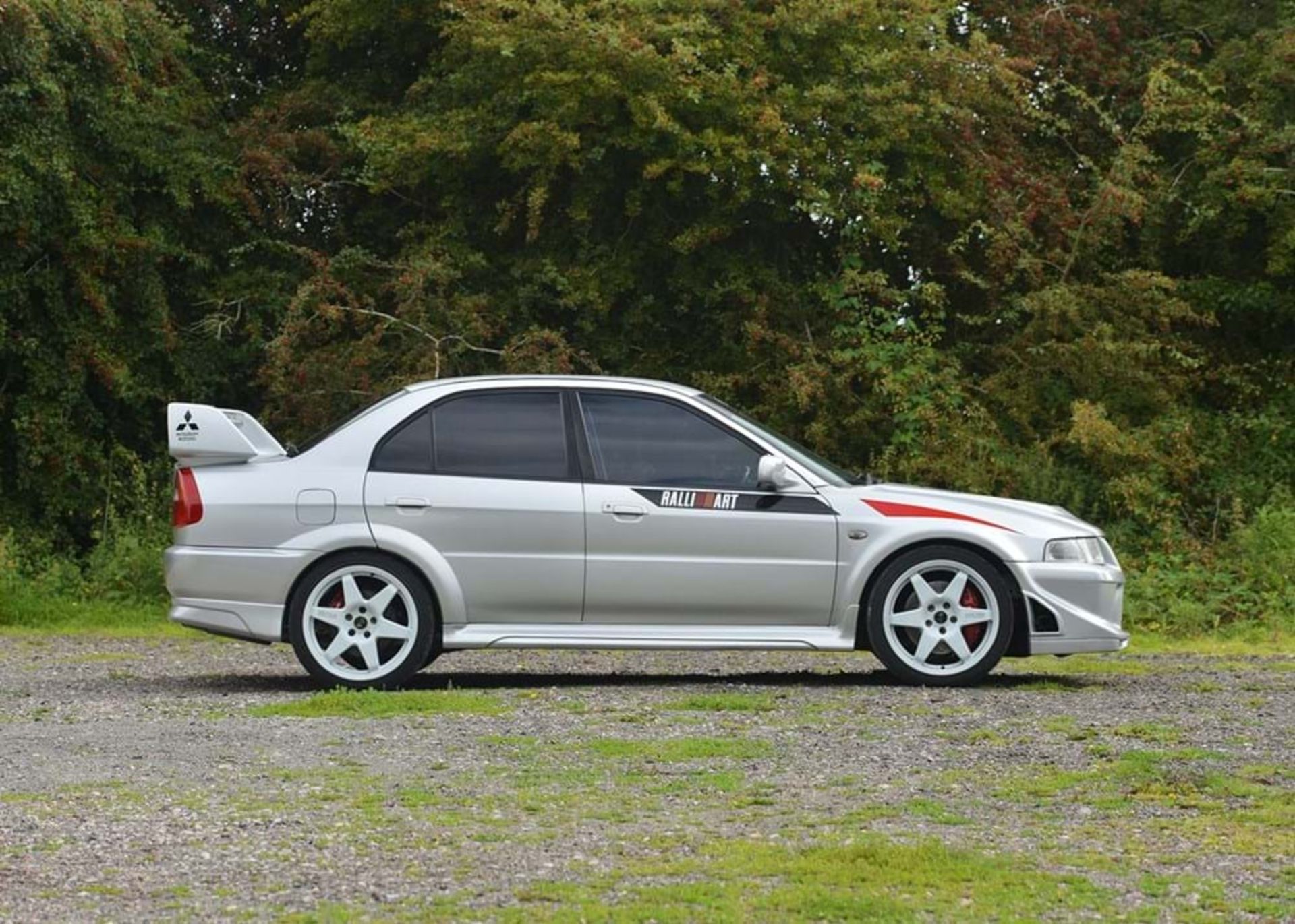 2001 Mitsubishi Lancer Evo VI 'Tommi Makinen' Edition - Image 2 of 10