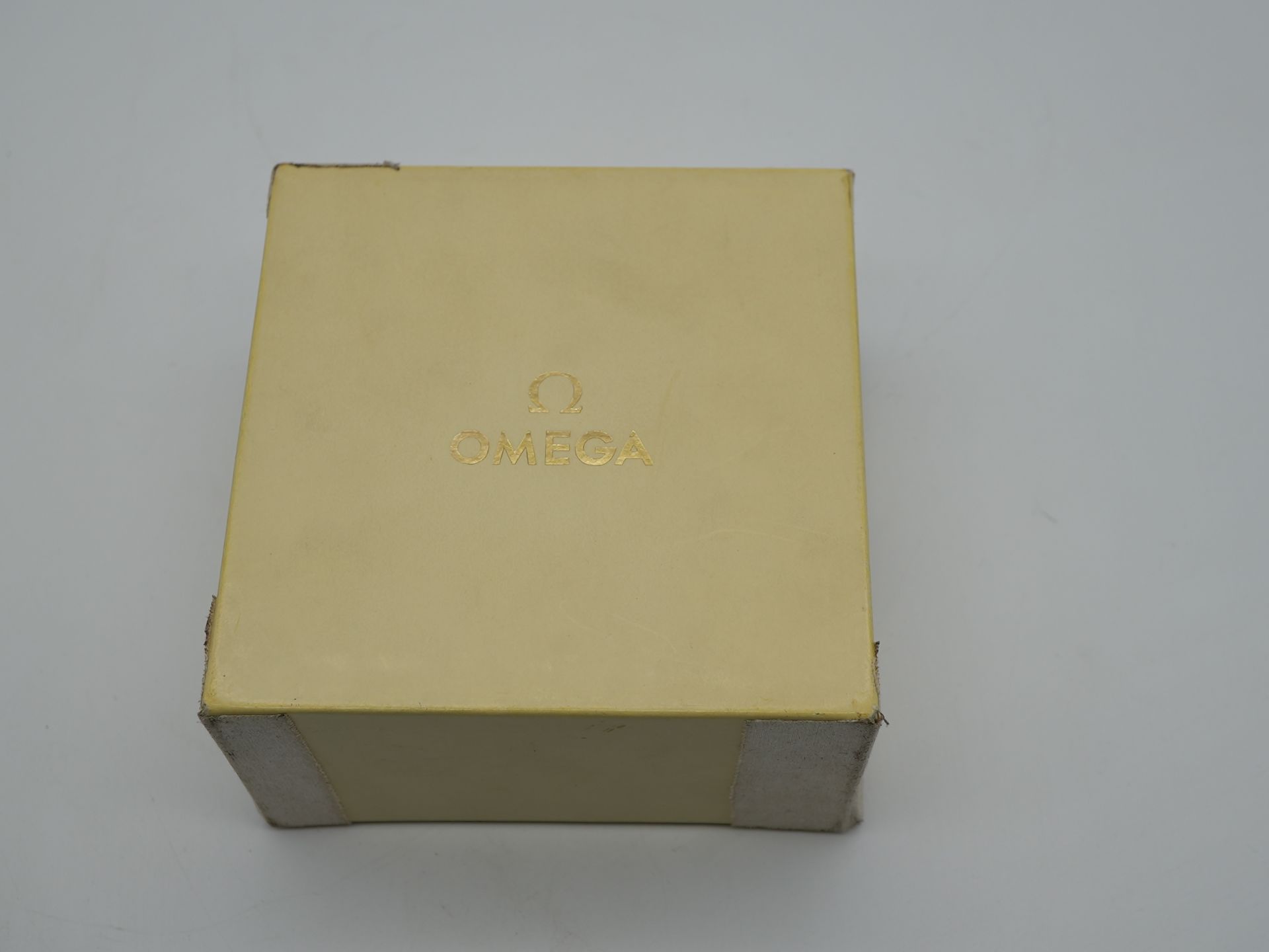 Omega Uhrenbox