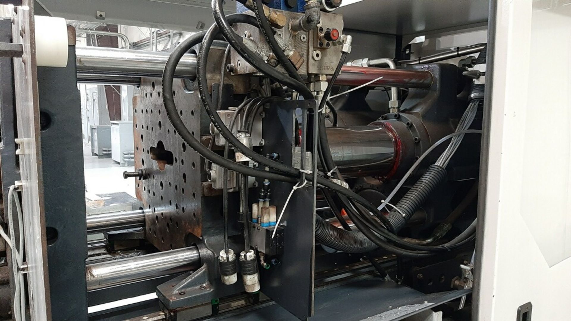 2012 Sumitomo Shi Demag Systec 110-420-600 Hybrid Injection Mold Press, Sumitomo NC5 Controls - Image 5 of 8
