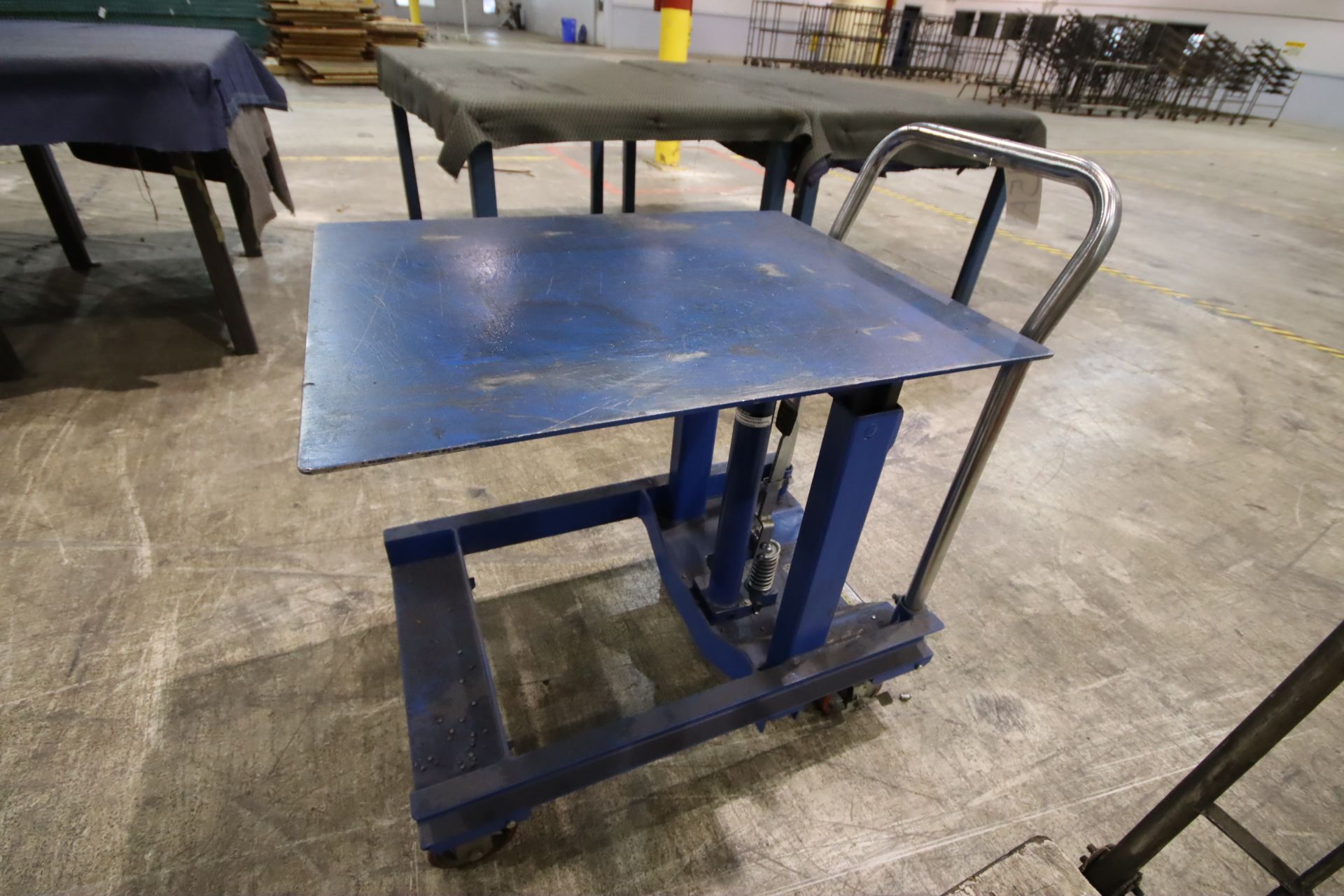 Global Lift Table, 24" x 30" Platform - Image 2 of 2