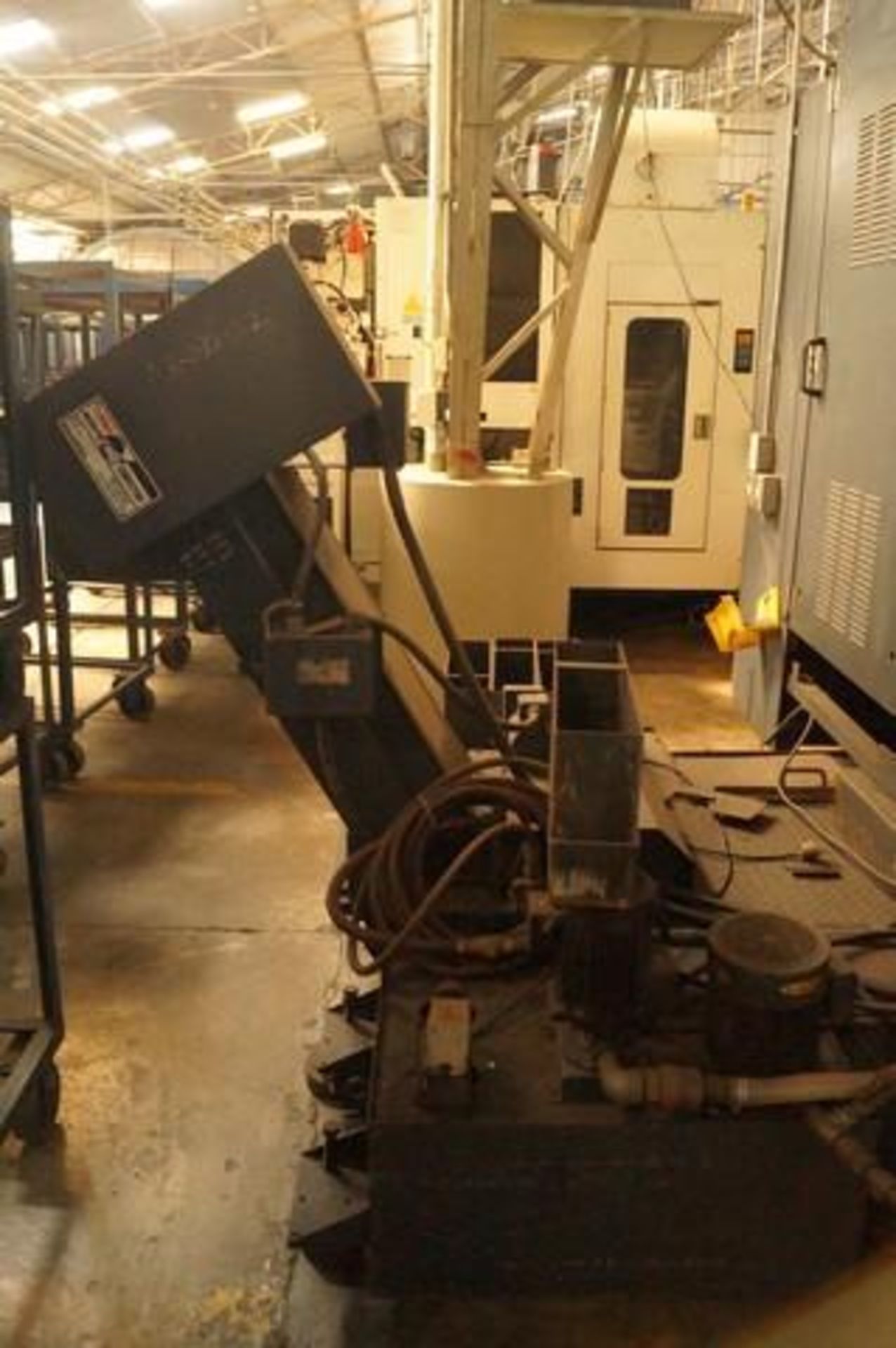 1998 MAKINO A-66 4 Axis Horizontal CNC Machining Center - Image 2 of 13