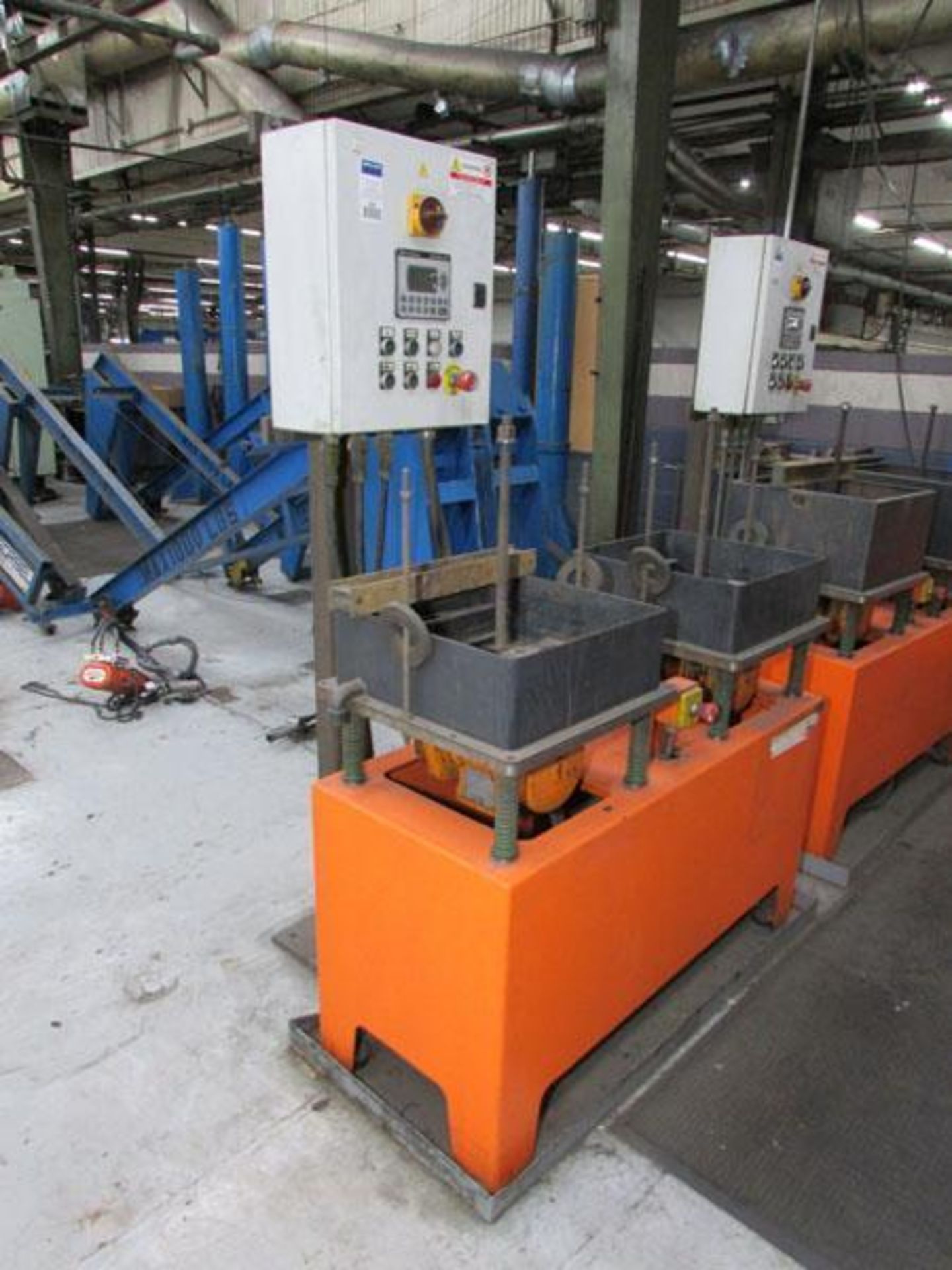 2010 S.P.M. Mould Polishing System LS480/800 Vibratory Mould Polishing Machine - Image 2 of 7