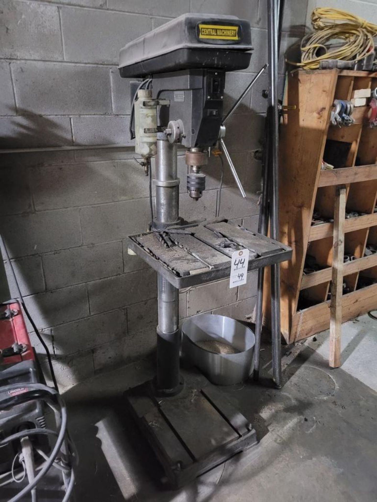 Central Machinery Model 39955 20" Drill Press: 3/4" Chuck, 4" Spindle Stroke, 16" x 14" Table, 12-Sp