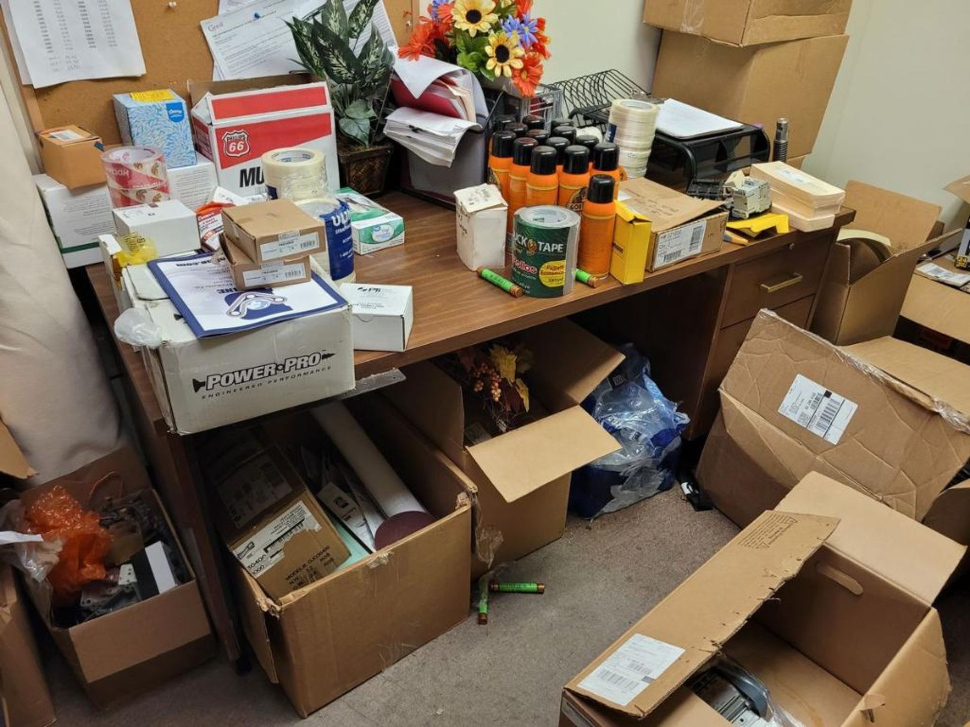 Remaining Contents of Storage Office - Image 21 of 22