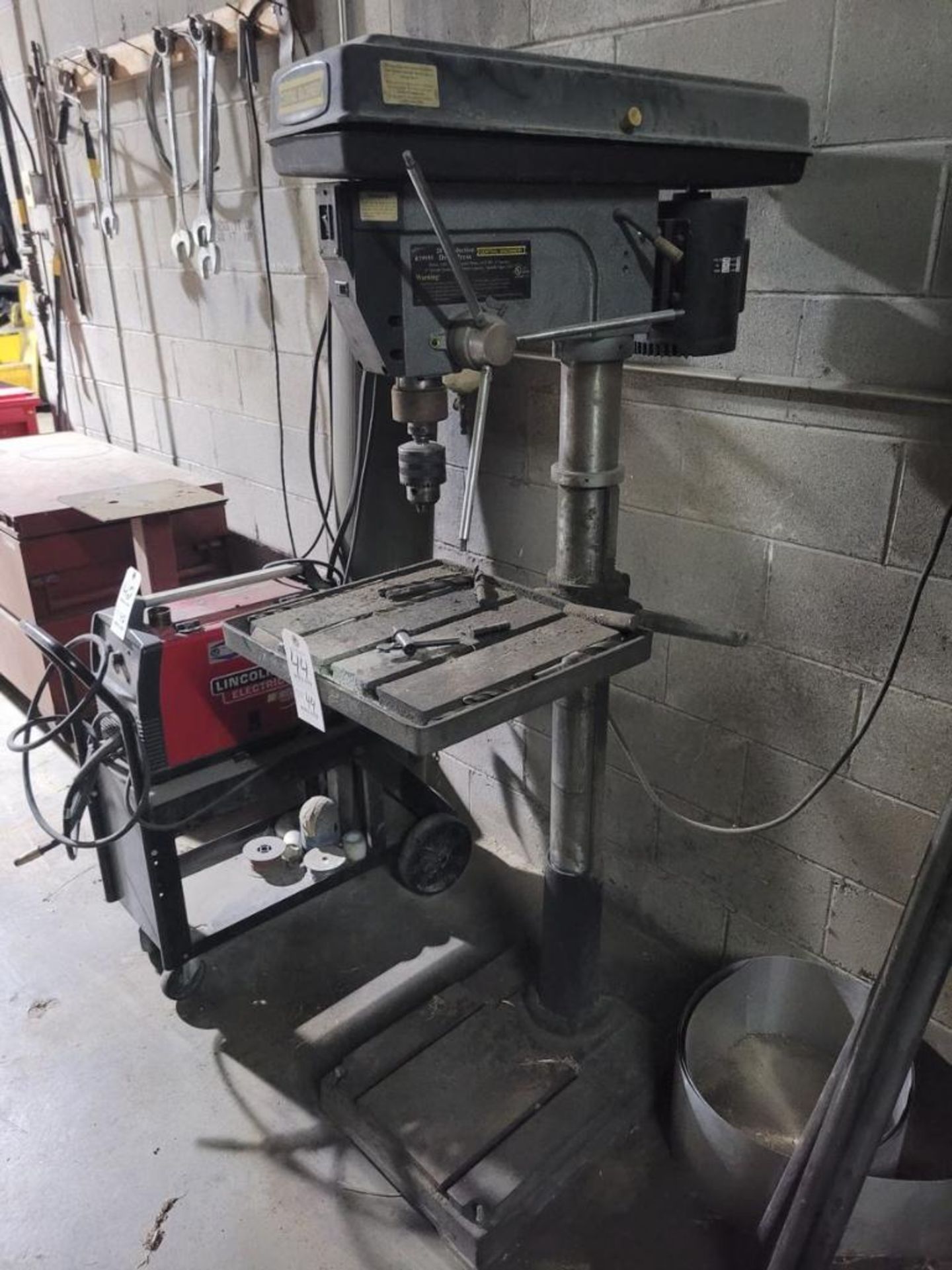 Central Machinery Model 39955 20" Drill Press: 3/4" Chuck, 4" Spindle Stroke, 16" x 14" Table, 12-Sp - Image 2 of 5