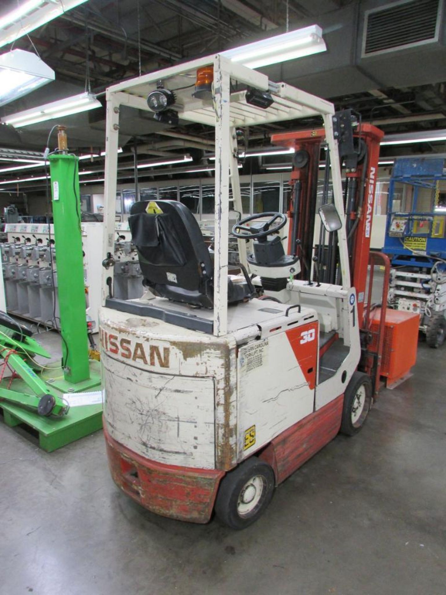 Nissan CUM01L15SN 2325 Lb. Capacity 36V Electric Fork Truck - Image 4 of 15