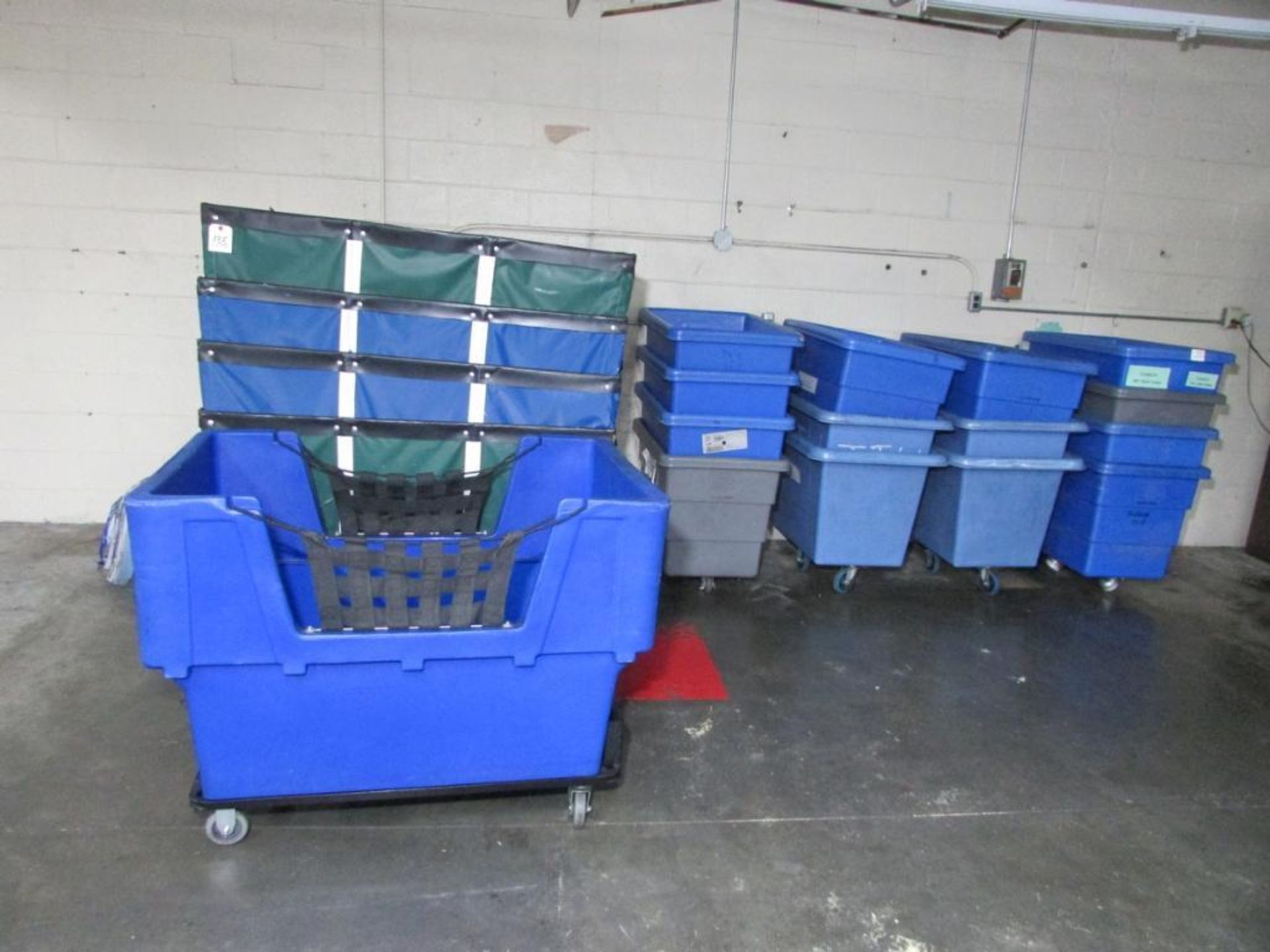 (19) Waste Transport Carts