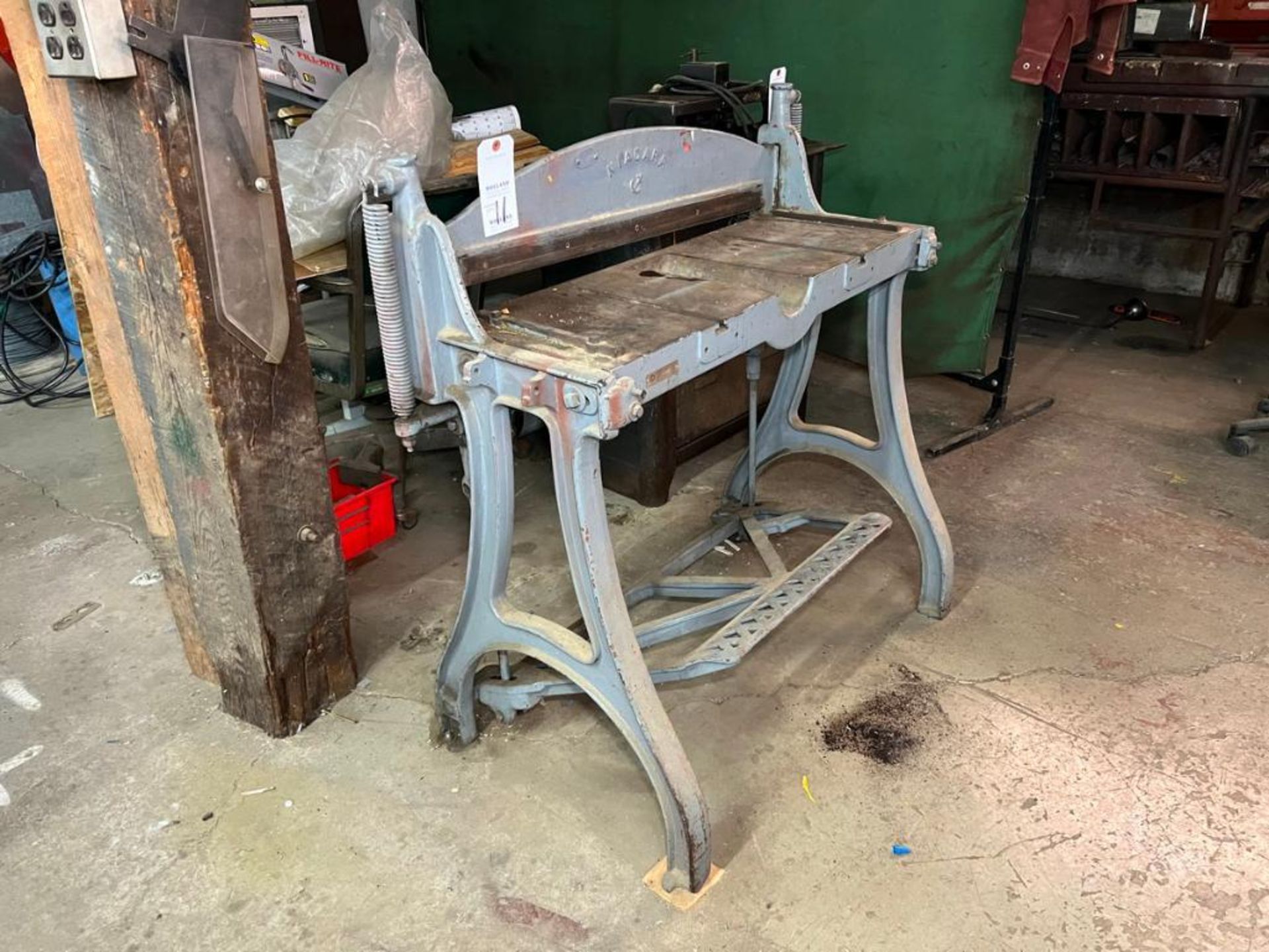 Niagara Mdl: Excelsior 30" L sheet metal cutter, Located At 32 Mill St, Newport, ME 04953 - Image 3 of 3