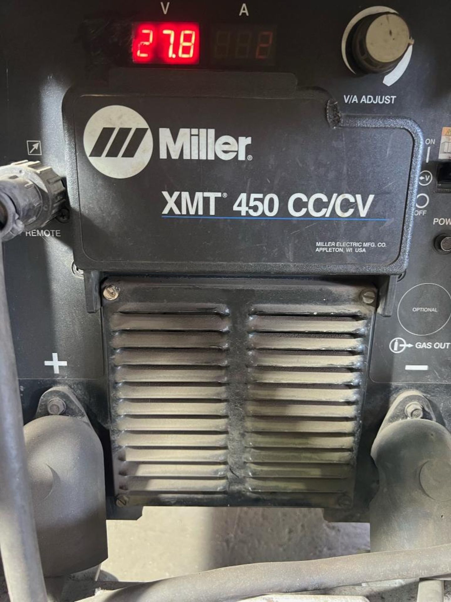 Miller XMT50 Wire Feed Welder, Sold with Cart & Miller 24A 24V Wire Feeder, Single Phase, Bottles No - Image 2 of 4