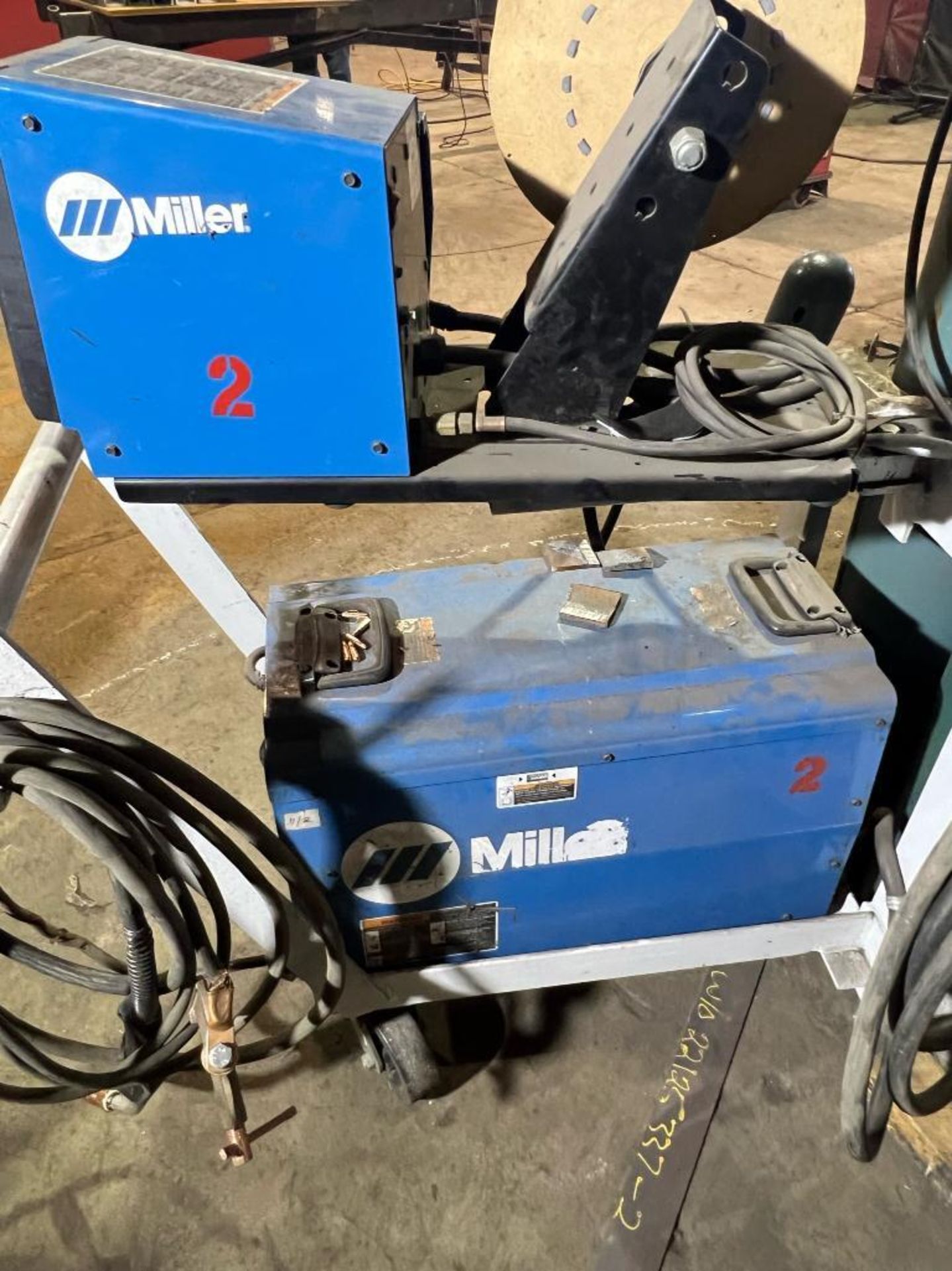 Miller XMT450 with Miller 70 Series 24V Wire Feeder, sold with Cart, single phase, Bottles not inclu - Image 5 of 5