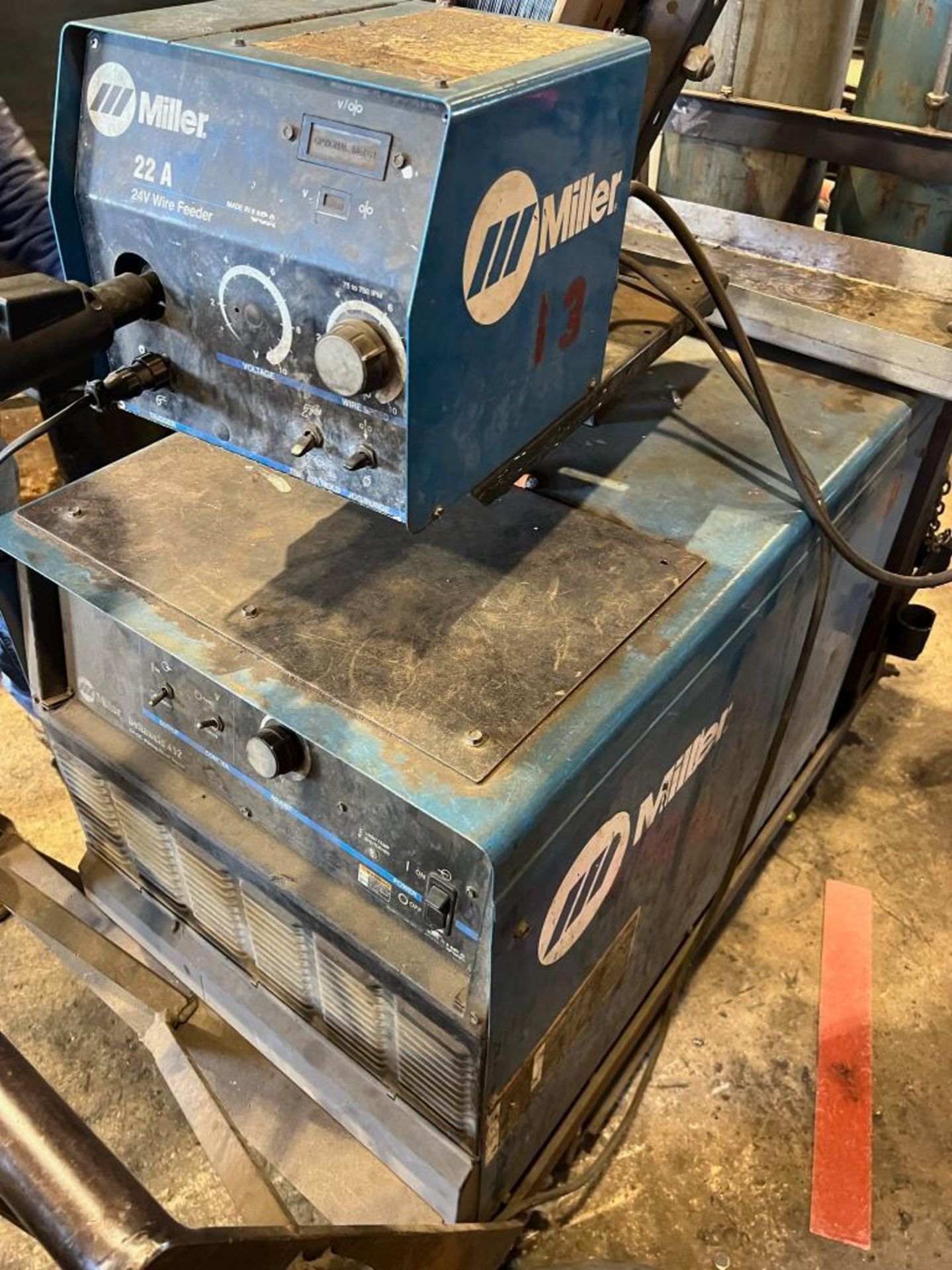 Miller Delta Weld 452 Wire Feed Welder, Sold with a Miller 24A 24V Wire Feeder, Single Phase, Bottle - Image 4 of 4