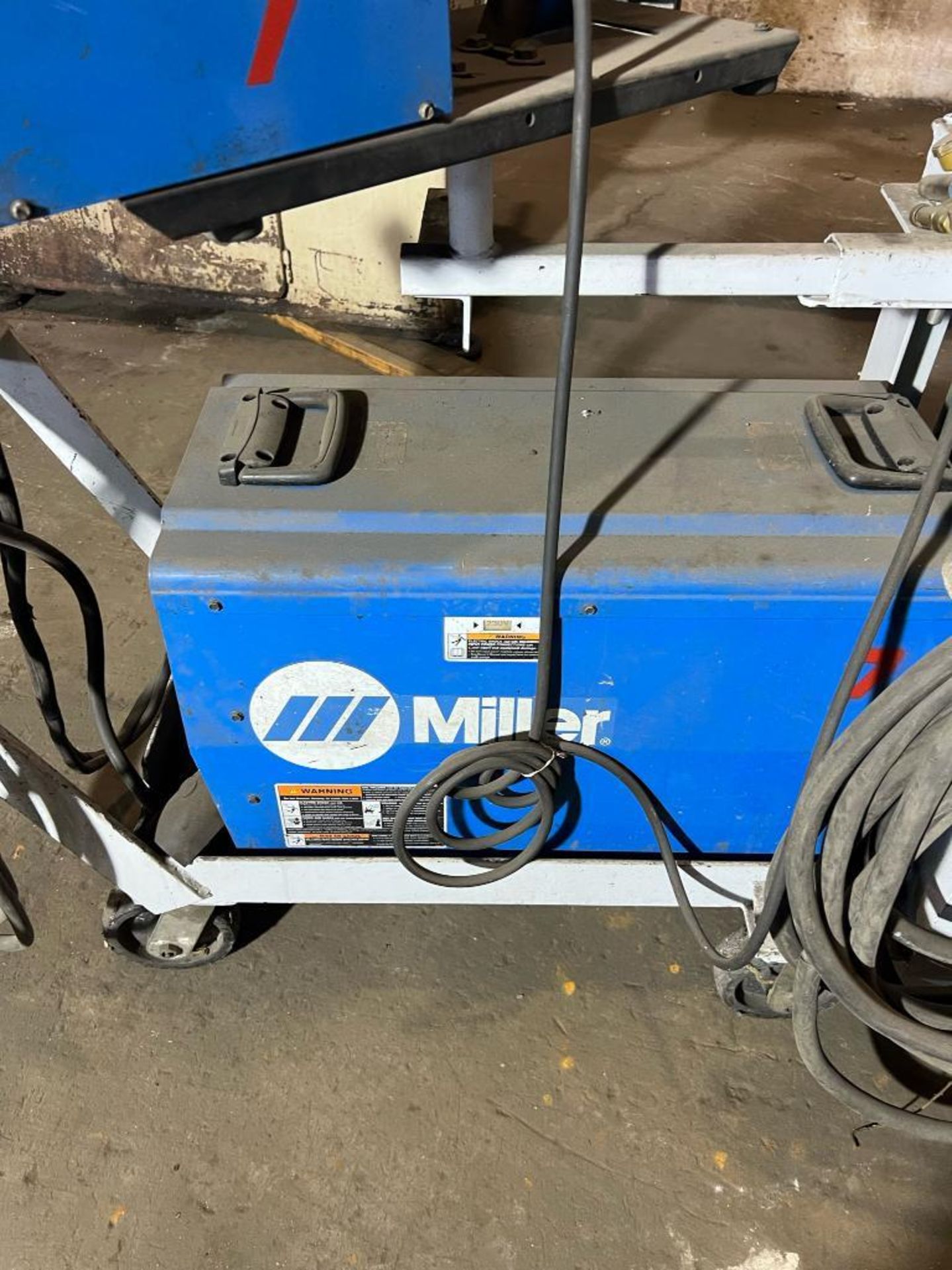 Miller XMT450 CC/CV Sold with Cart and Miller 24A 24V Wire Feeder, Single Phase, Bottles Not Include - Image 4 of 5