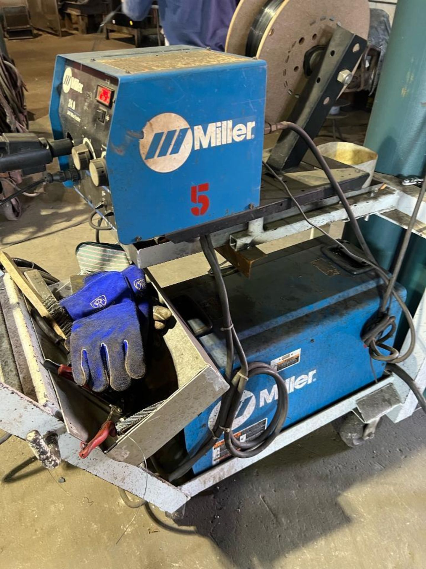 Miller XMT50 Wire Feed Welder, Sold with Cart & Miller 24A 24V Wire Feeder, Single Phase, Bottles No - Image 4 of 4