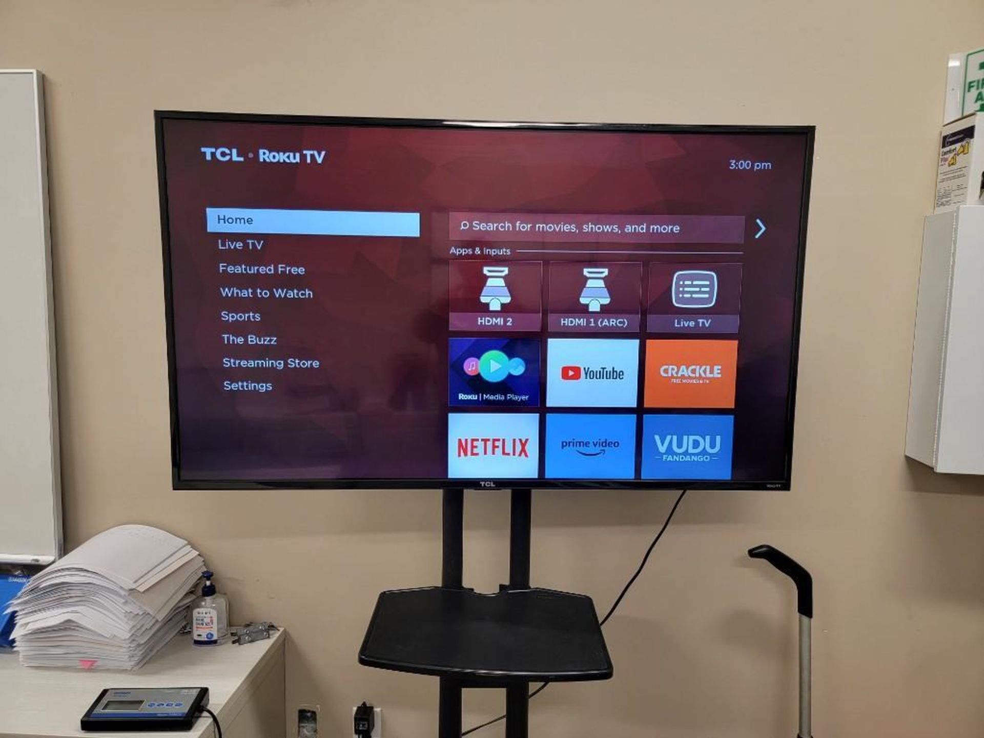 TCL 55" Flat Screen TV, Model 55S405, S/N 497A02078 (2018) with Kanto MTM65PL Portable Stand - Image 3 of 8